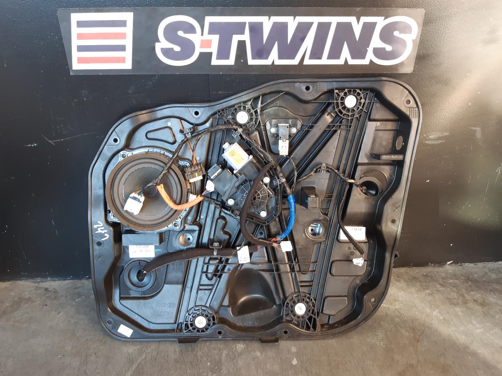 2018 Hyundai Santa Fe Right Front Window Reg Motor Tm Door Reg &amp; Motor Assy 03/18- 0000116214