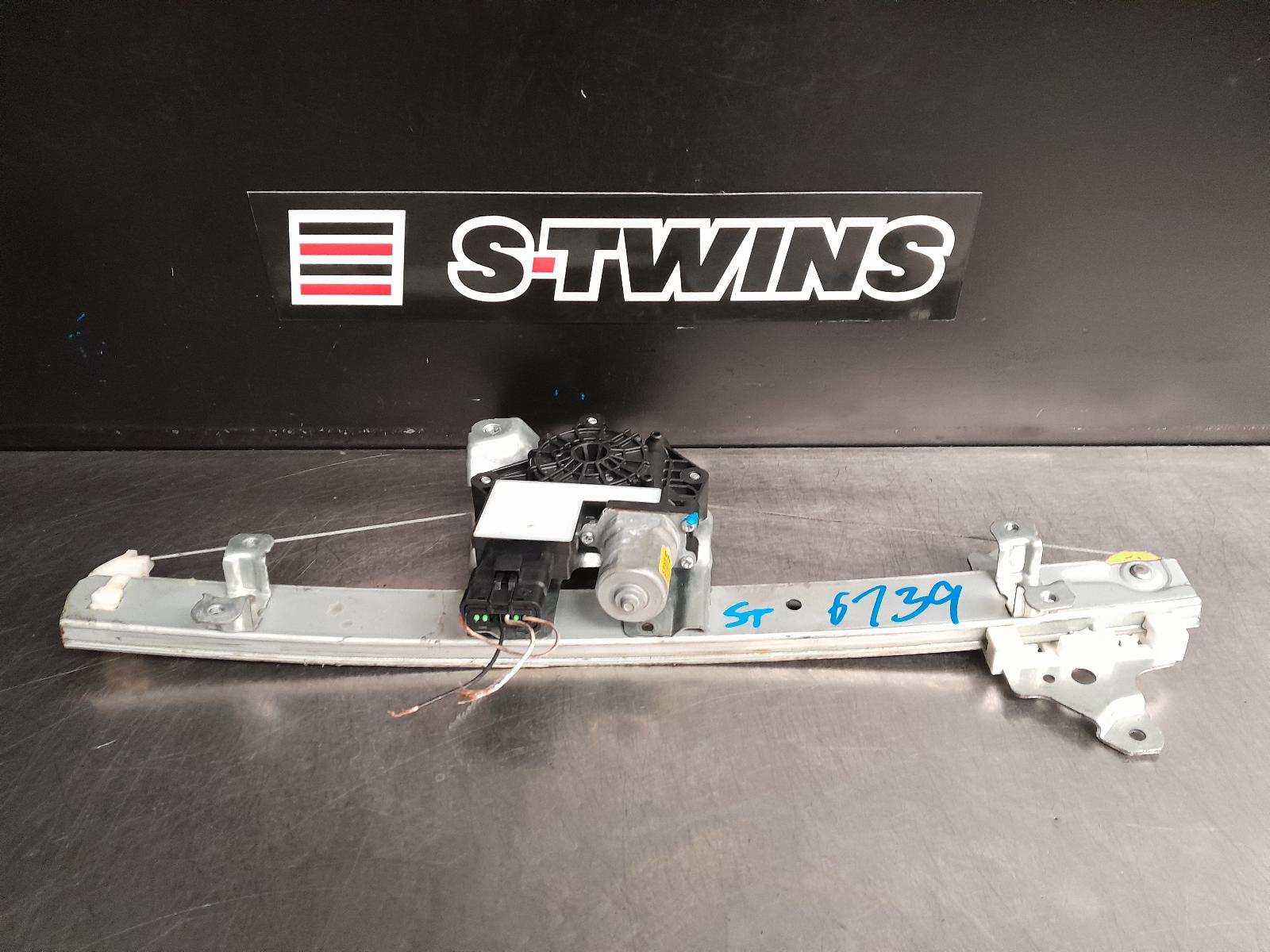 2021 Nissan Juke Left Front Window Reg Motor F16 03/20- 0000255705