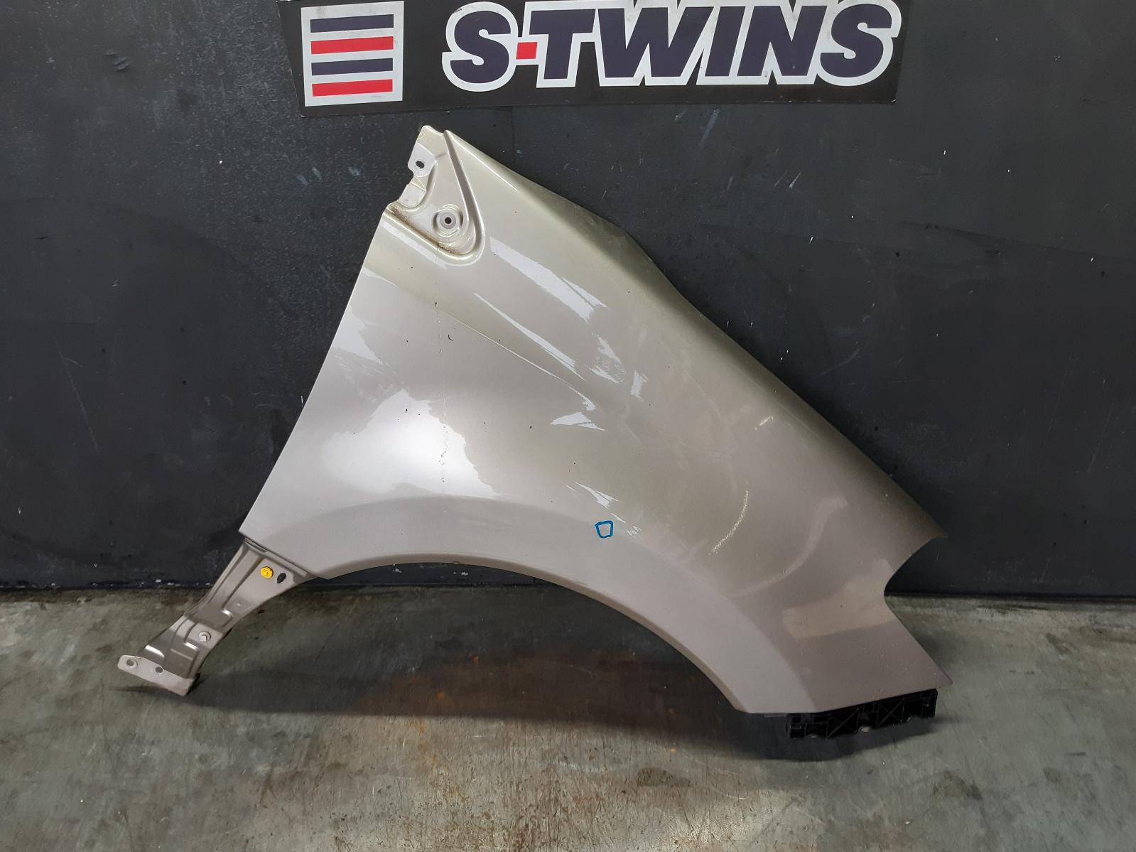 2013 Renault Kaleos Right Guard H45 07/11-04/16 0000257629
