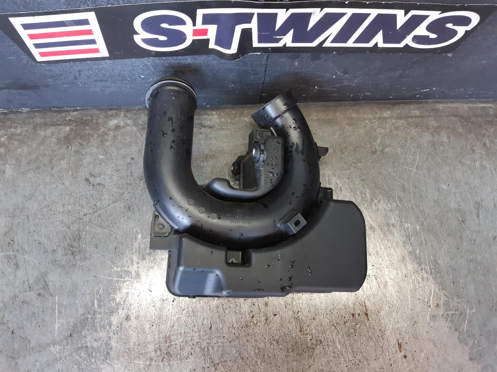 2019 Hyundai Kona Air Cleaner Box Air Resonator Os 2.0 Petrol 9/17- 0000192397