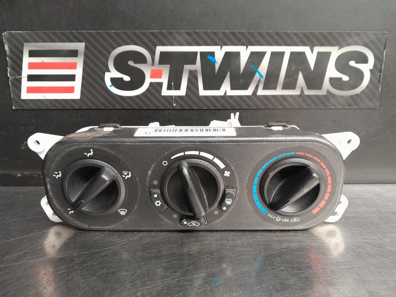 2009 Jeep Wrangler Heater Ac Controls Air Conditioner Type W/ Rear Demister Jk 03/07-07/10 253610