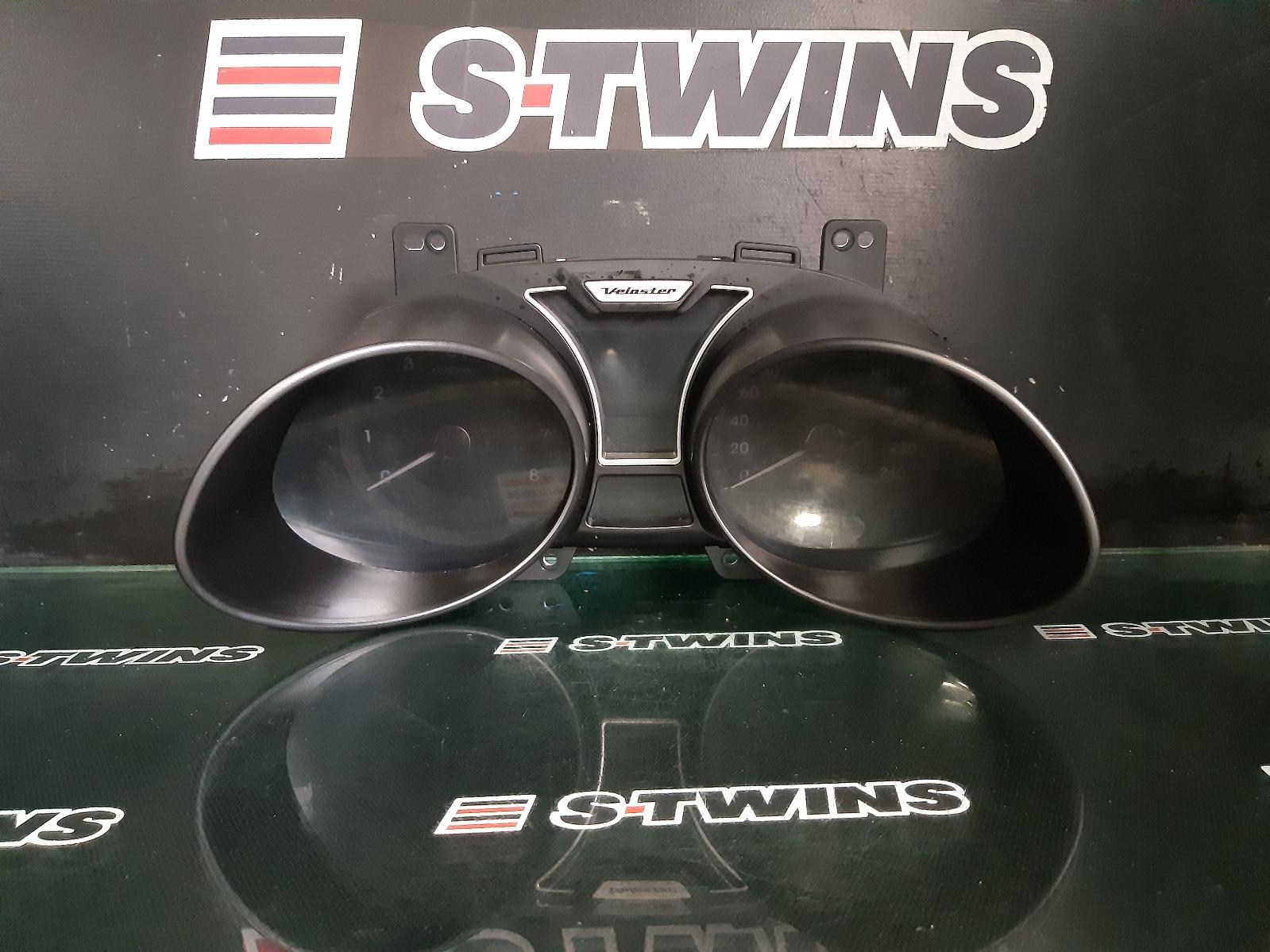 2014 Hyundai Veloster Instrumentcluster Auto W/ Badge On Top (Speedo Till 240) Non Turbo/Turbo Type Fs 12/11-02/18 282451