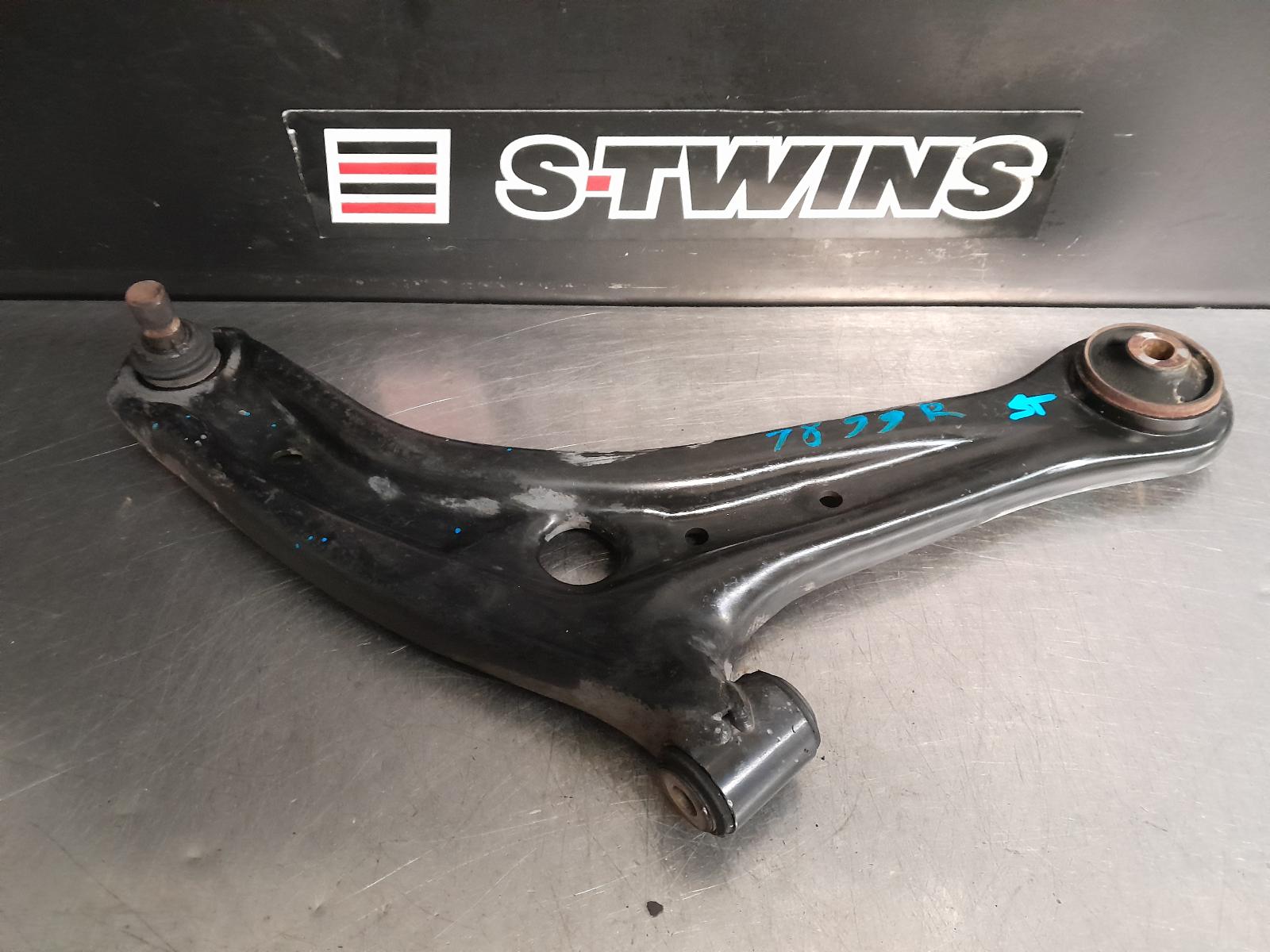 2009 Mazda 2 Right Front Lower Control Arm De Series 09/07-09/14 290659