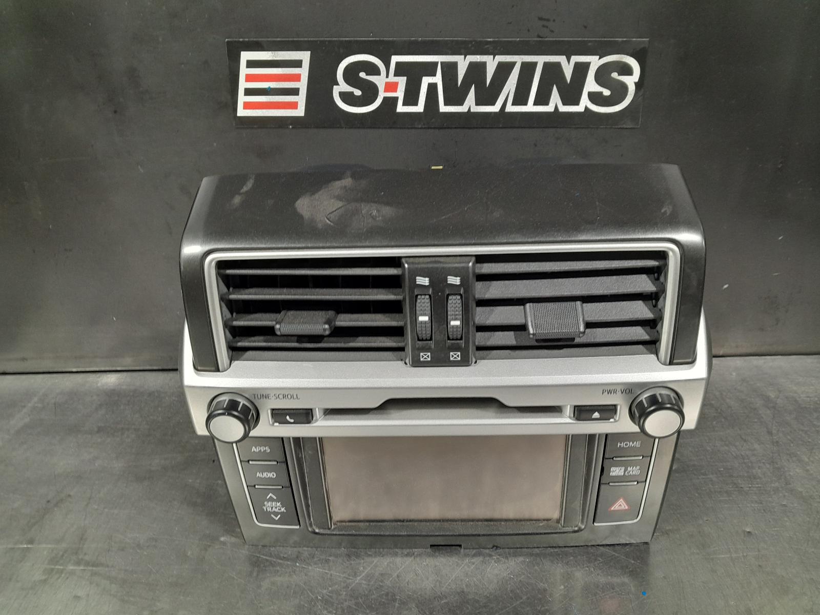 2016 Toyota Prado Radio Cd Dvd Sat Tv Display/Head Unit Sat Nav Type 8In 150 Series 06/15-07/17 296068