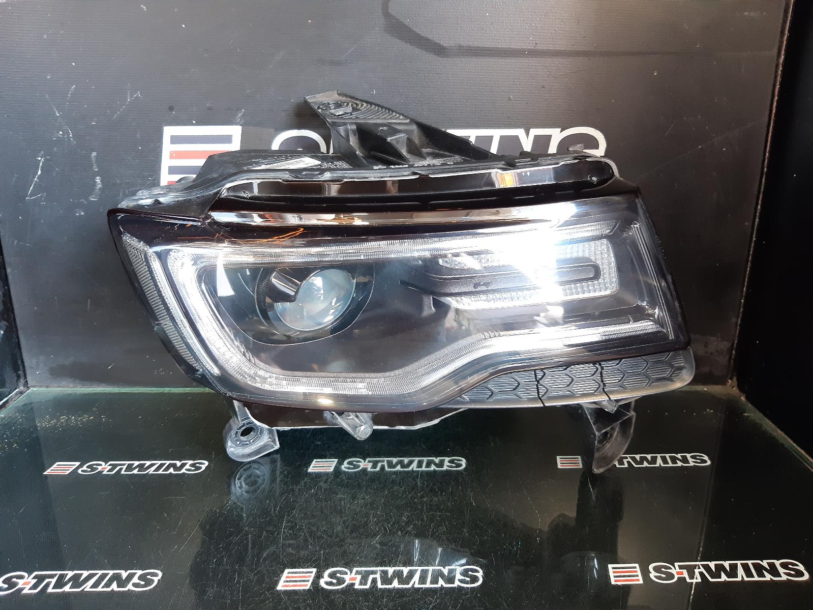 2015 Jeep Grandcherokee Right Headlamp Wk Srt Xenon Afs Type (Lmq) 04/13-09/16 309962