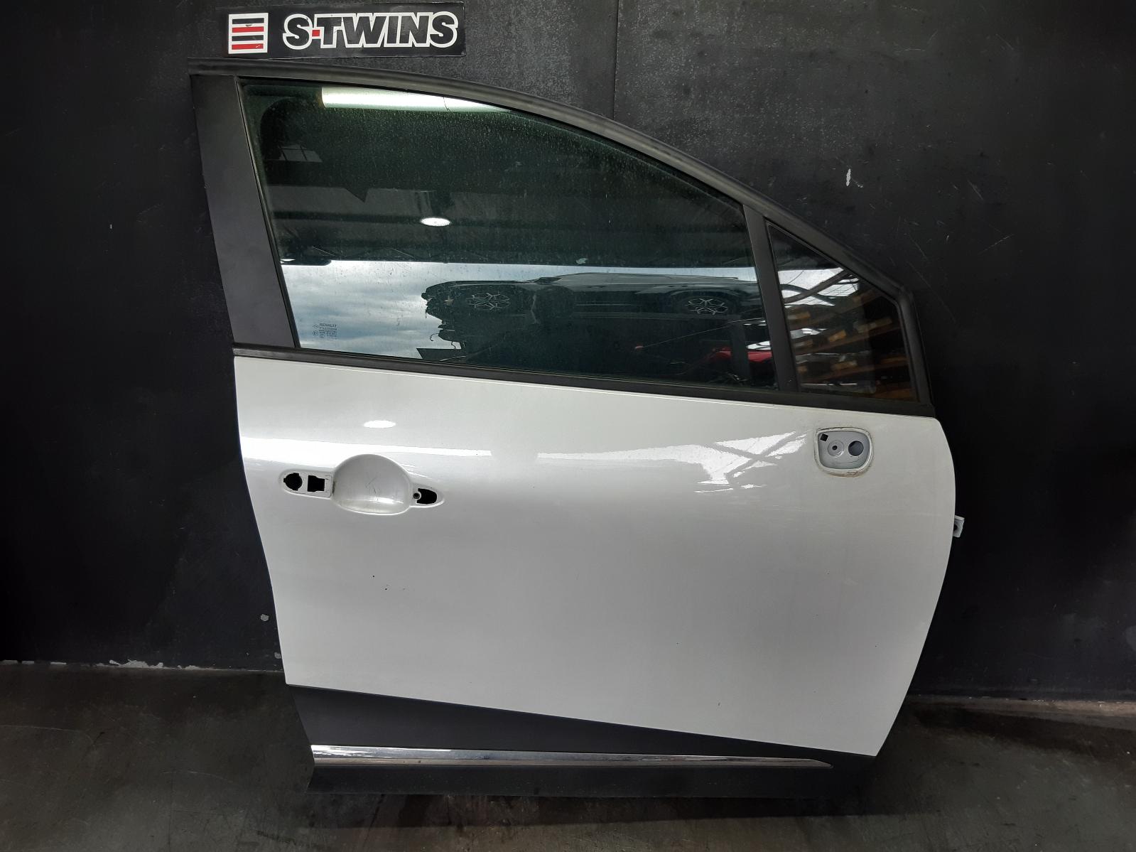 2017 Renault Captur Right Front Door J87 06/17-12/20 313470