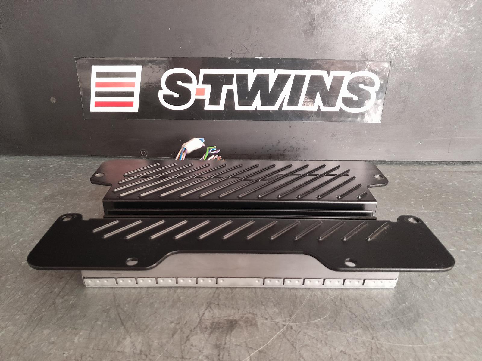 2016 Jaguar F Pace Radio Cd Dvd Sat Tv Amplifier Premium Sound X761 02/16-10/20 319809