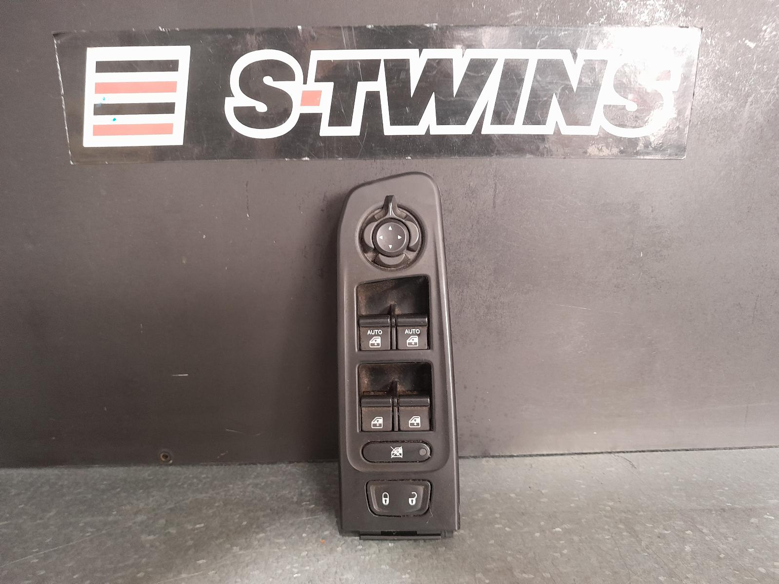2017 Jeep Renegade Pwr Dr Wind Switch Rh Front (Master Switch) Bu 09/15-01/20 322933
