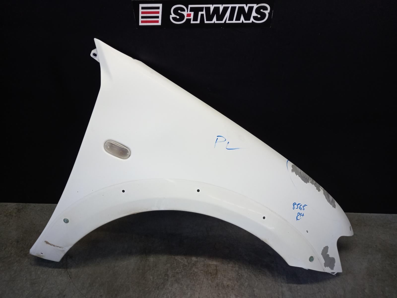 2014 Mitsubishi Triton Right Guard Ml-Mn Flared Non Snorkel Type 07/06-04/15 327276