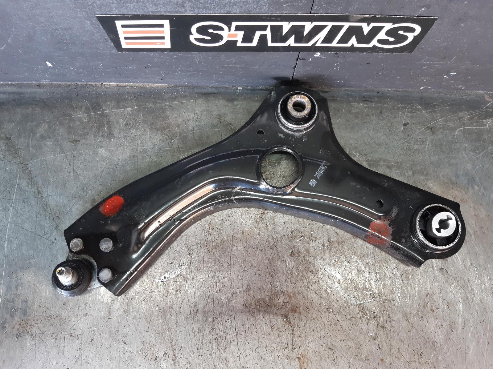 2023 Renault Captur Left Front Lower Control Arm Xjb 04/20- 330248
