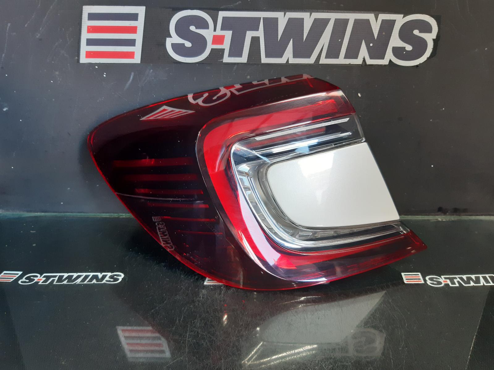 2023 Renault Captur Left Taillight Xjb In Body Led Type W/ Dynamic Indicator Type 01/21- 330241