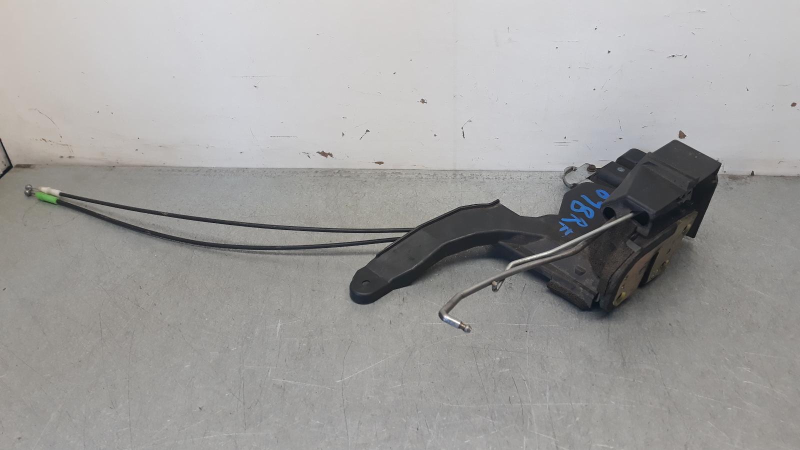 2004 TOYOTA AVENSIS DOOR BOOT GATE LOCK RIGHT REAR DOOR LOCK, ACM20R, 12/01-12/10 0000054625