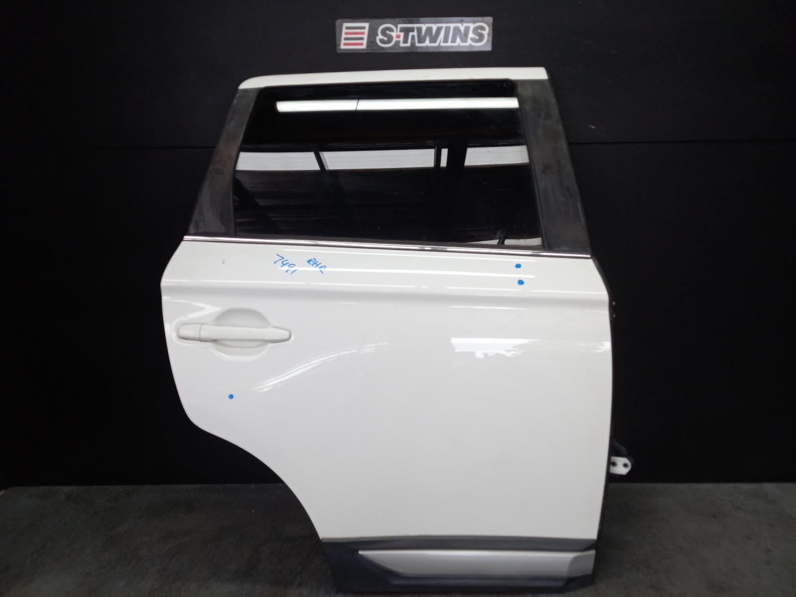 2017 MITSUBISHI OUTLANDER RIGHT REAR DOOR SLIDING ZK-ZL, NON PHEV TYPE, 04/15-07/21 0000322370