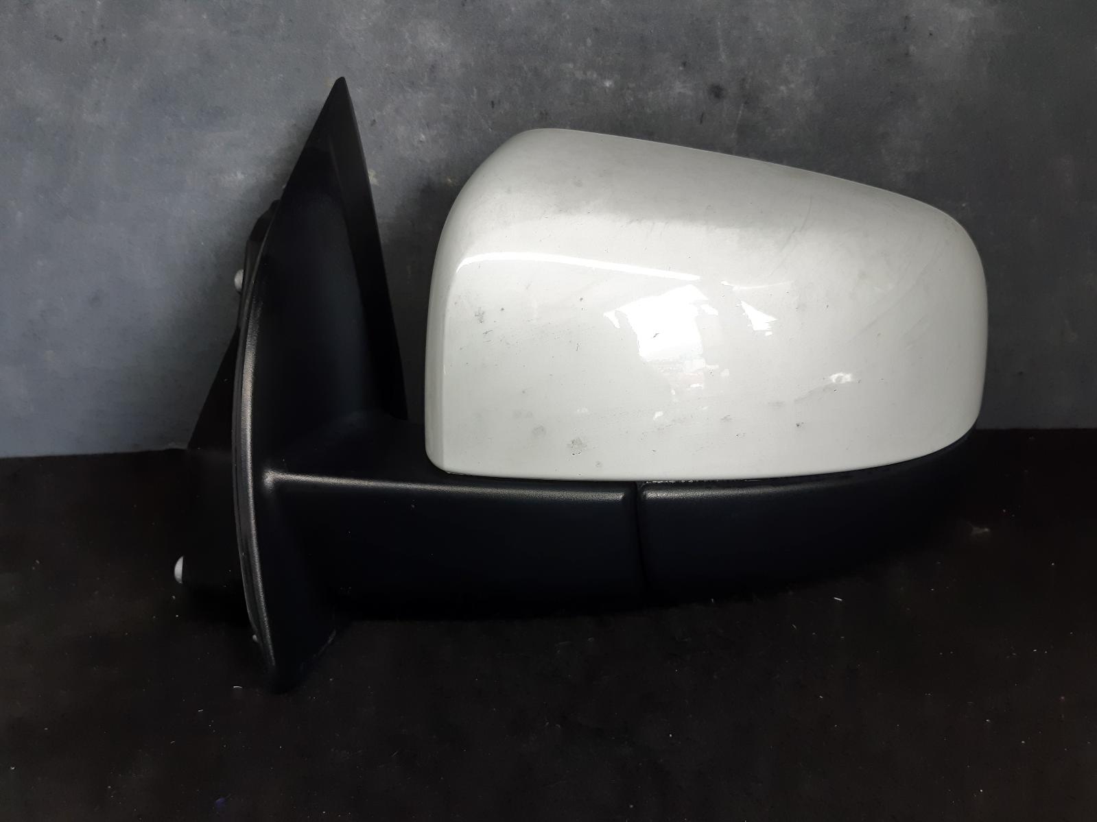 2016 FORD RANGER LEFT DOOR MIRROR XLS, SILVER, MANUAL FOLD, NON INDICATOR TYPE, PX SERIES 2-3, 06/15- 0000104402