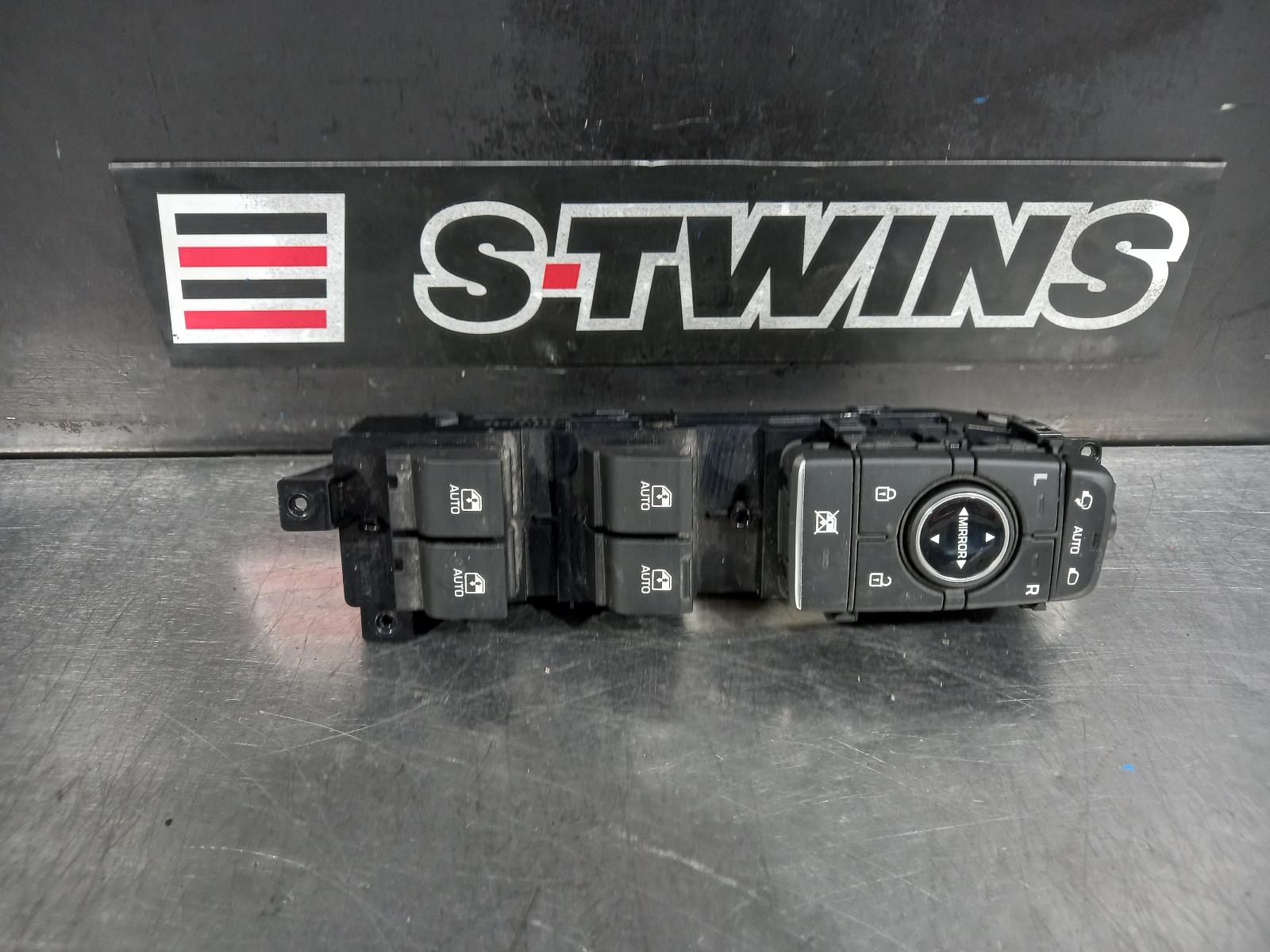 2017 HYUNDAI GENESIS PWR DR WIND SWITCH RH FRONT (MASTER SWITCH), DH, 11/14-01/18 0000299296