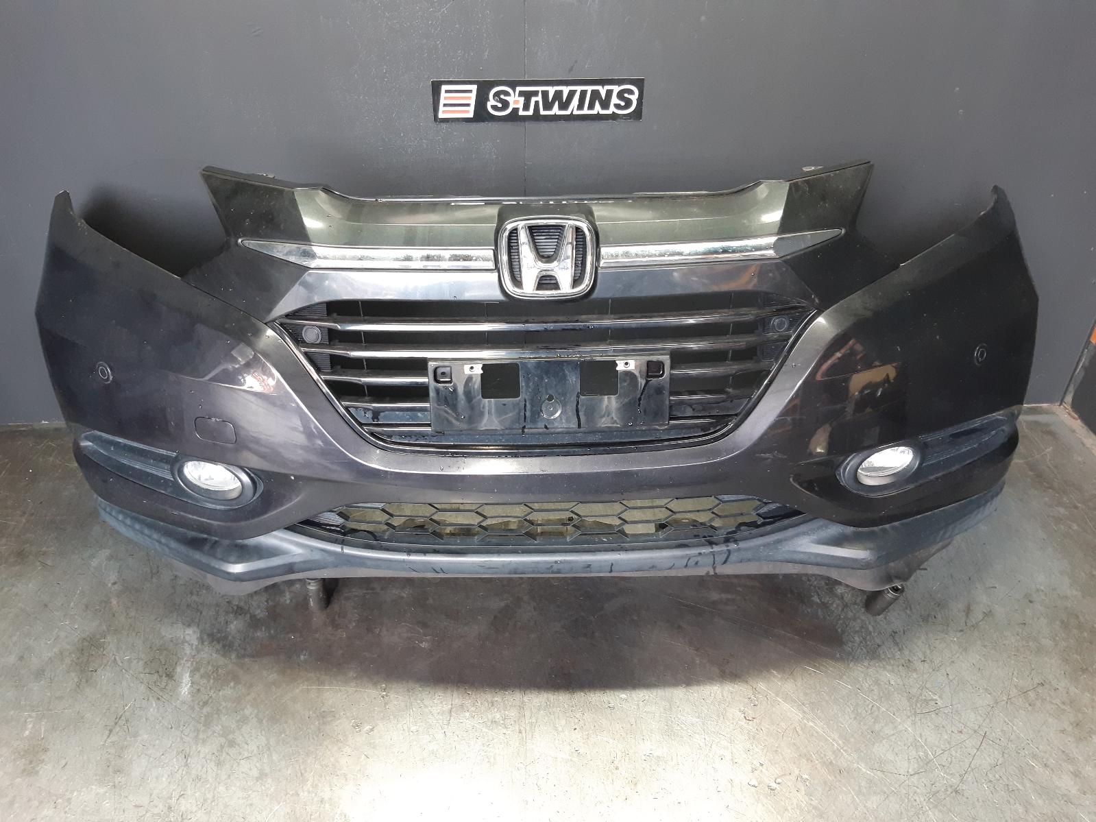 2017 HONDA HRV FRONT BUMPER RU5, VTi-L, W/ PARK SENSORS TYPE, 12/14-06/18 0000358218