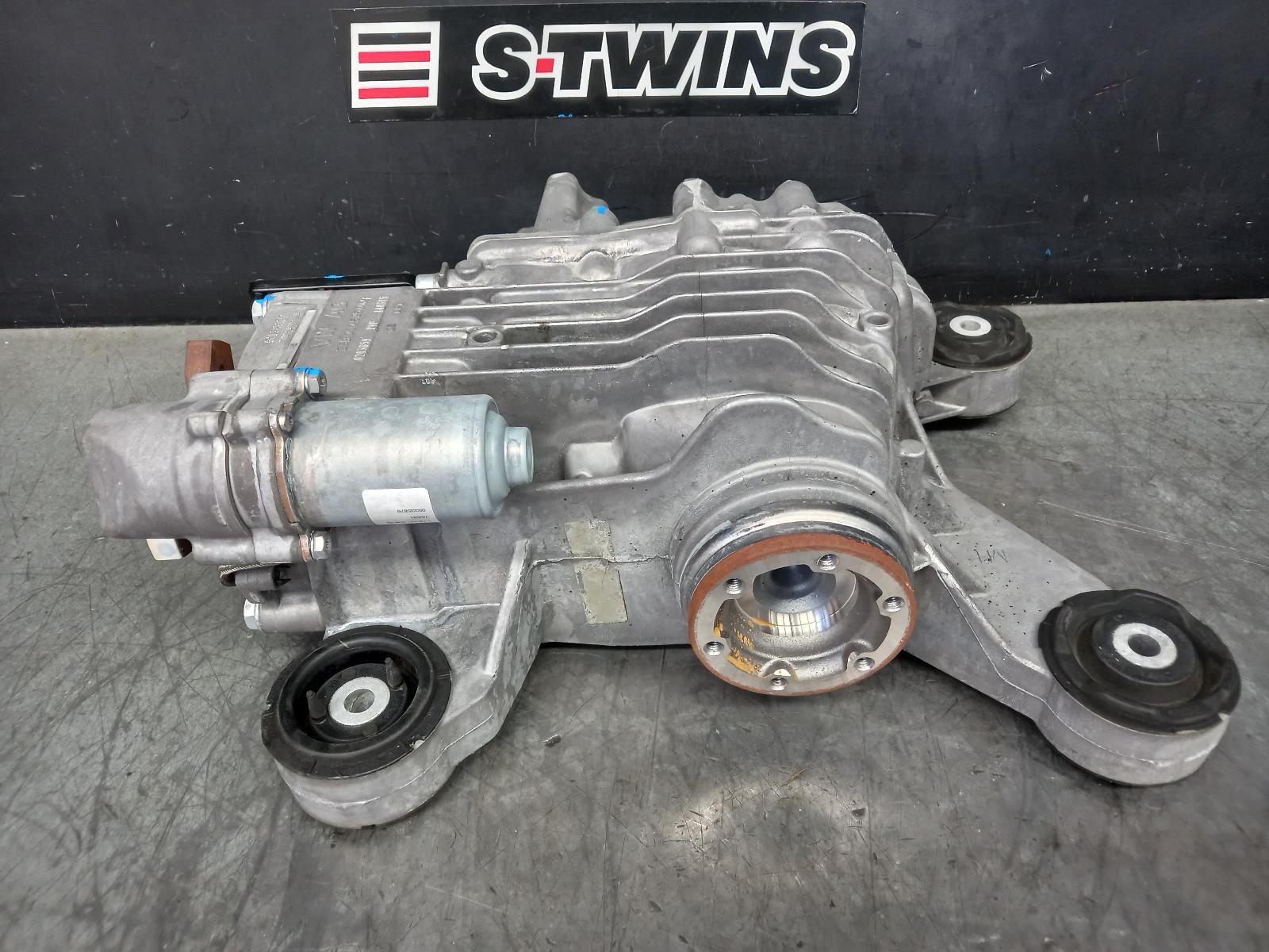 2015 VOLKSWAGEN GOLF DIFFERENTIAL CENTRE REAR, ALLTRACK/R TYPE, PYP AXLE CODE, GEN 7, 11/12-12/20 0000357651