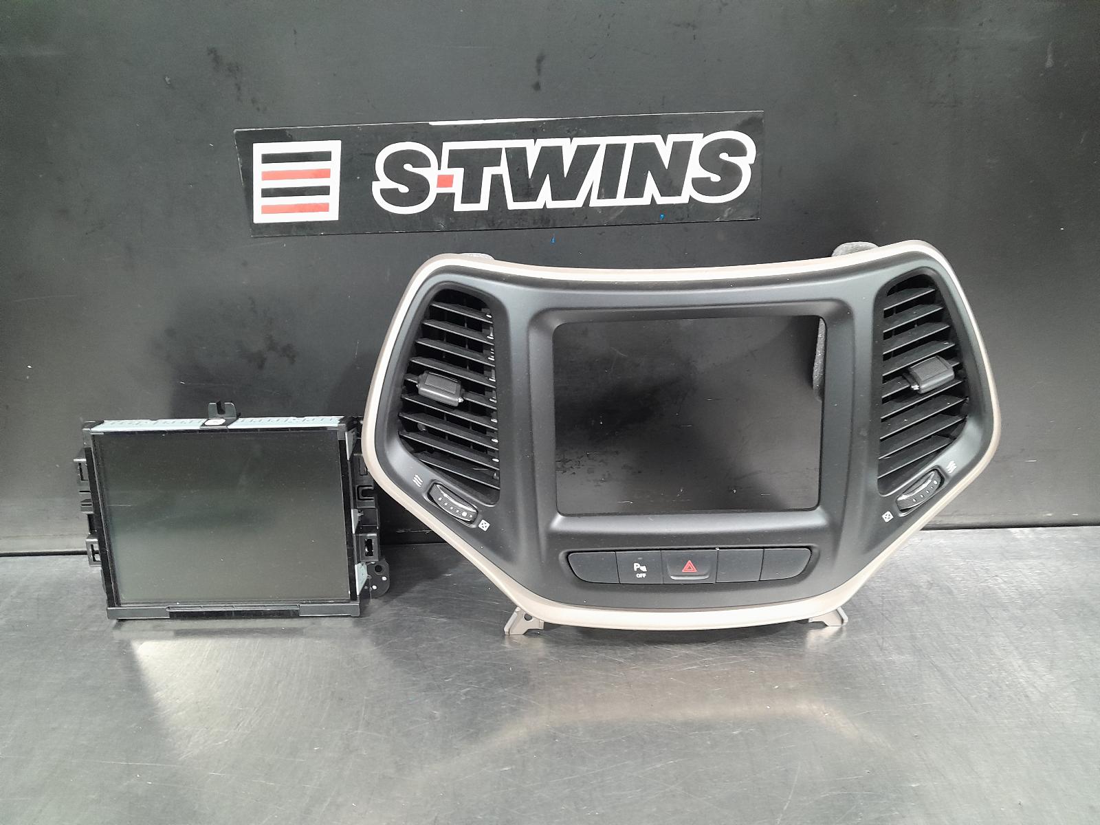 2014 JEEP CHEROKEE KL, HEAD UNIT, W/ DISPLAY UNIT, 8.4 TOUCHSCREEN, W/ SAT NAV TYPE, 02/14-11/22 0000305953
