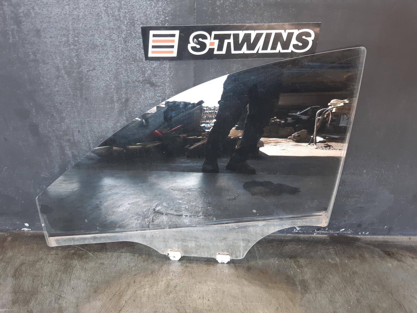 2021 MG ZS LEFT FRONT DOOR WINDOW AZS1, 09/17- 0000354753