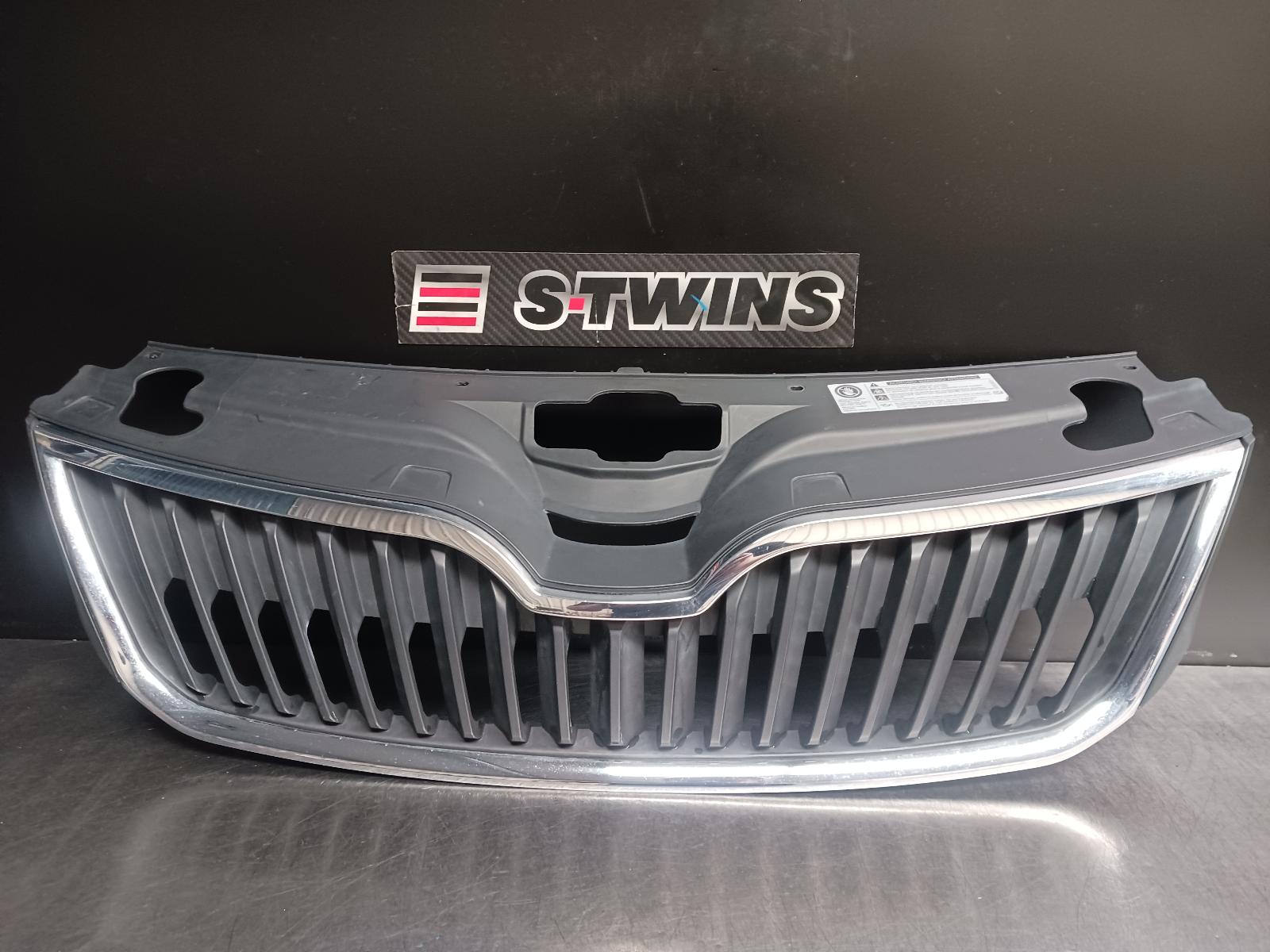 2017 SKODA RAPID GRILLE BUMPER GRILLE, NH, 05/14-12/20 0000247549