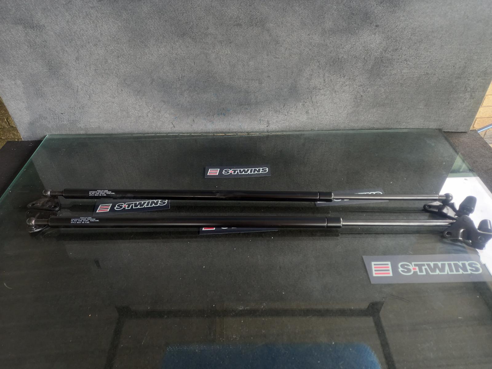 NEW 2014 TOYOTA HIACE BONNET HINGE STRUT HINGES (PAIR), TRH/KDH, 03/05-04/19 0000140130