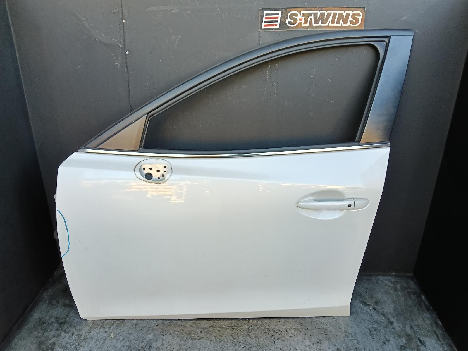 2015 MAZDA 3 LEFT FRONT DOOR BM-BN, SEDAN/HATCH, 11/13-02/19 0000412583