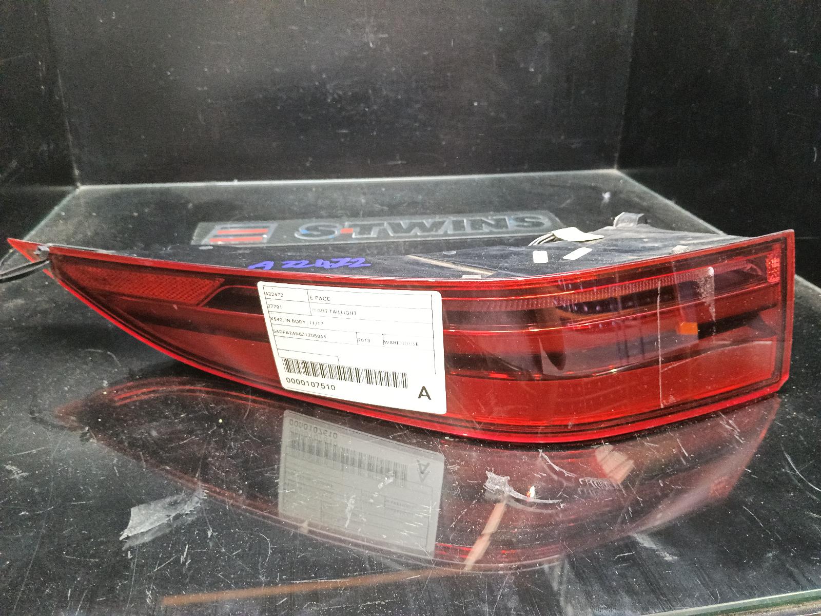 2018 JAGUAR E PACE RIGHT TAILLIGHT X540, IN BODY, 11/17- 0000402886