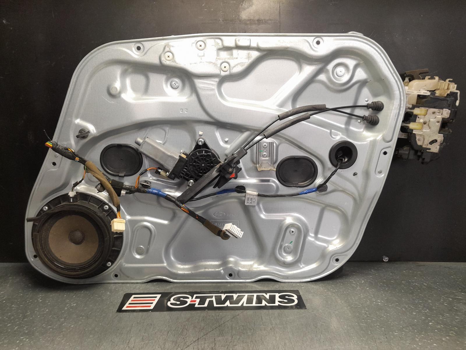 2015 HYUNDAI I30 RIGHT FRONT WINDOW REG MOTOR GD, WAGON, DOOR REG ASSY (REG AND MOTOR), NON SMART KEY TYPE (MOTOR-2 PIN), 02/12-02/17 0000350871