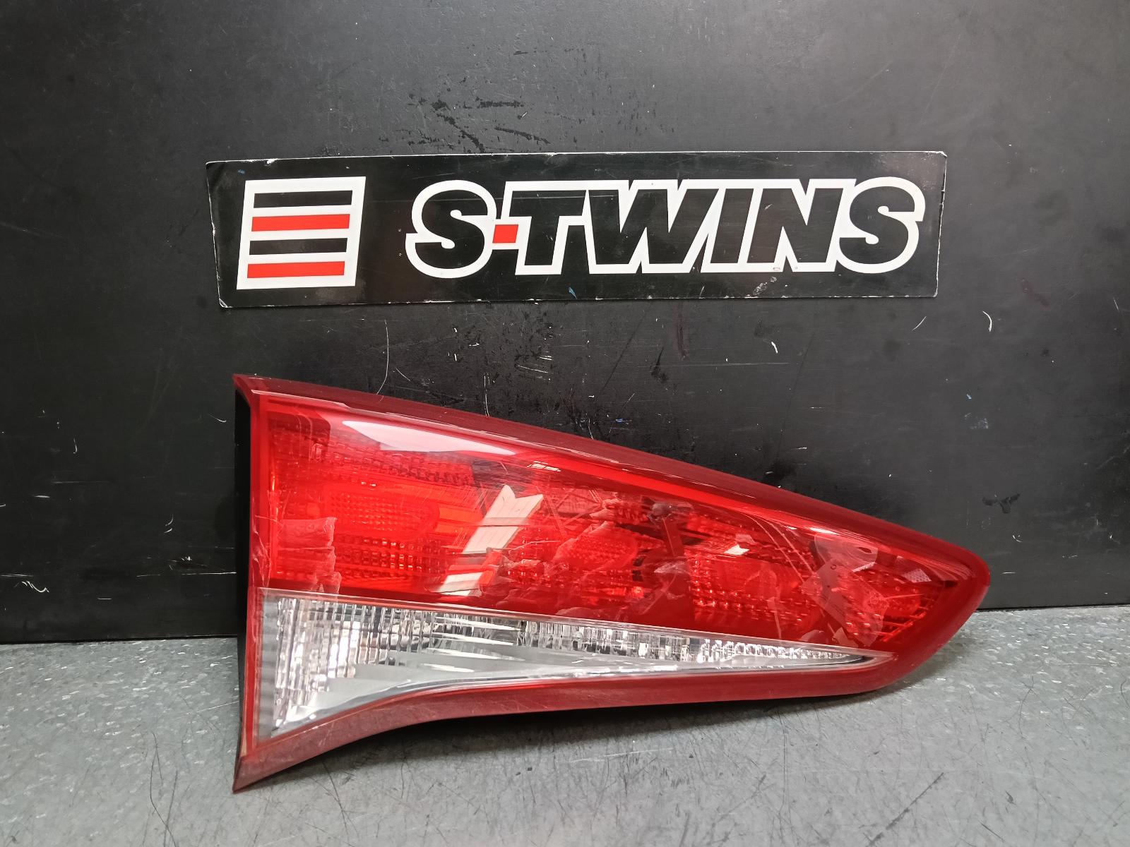 2015 HYUNDAI TUCSON REAR GARNISH TAILGATE LAMP (LH SIDE), TL, ACTIVE/ELITE, CZECH BUILT (VIN TMAJ), NON LED TYPE, 06/15-06/18 0000383304