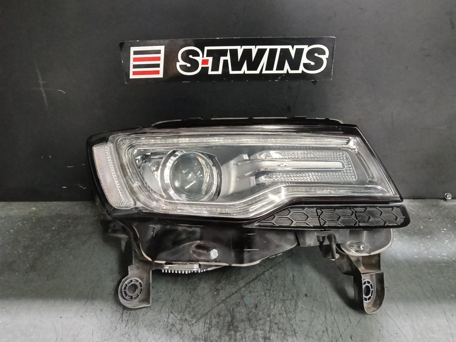 2014 JEEP GRANDCHEROKEE RIGHT HEADLAMP WK, LAREDO/LIMITED/OVERLAND/SUMMIT, XENON, NON AFS TYPE (LM2), 04/13-09/16 0000382972