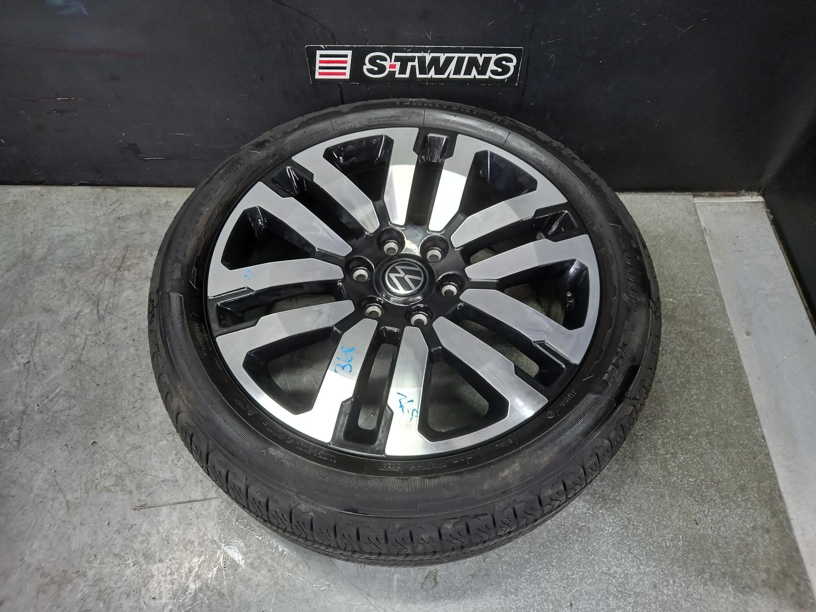 2024 VOLKSWAGEN AMAROK WHEEL MAG NF, FACTORY, 21X8.5IN, VARBERG, 6 TWIN SPOKE, BI-COLOUR, BLACK/CHROME, 12/22- 0000406224