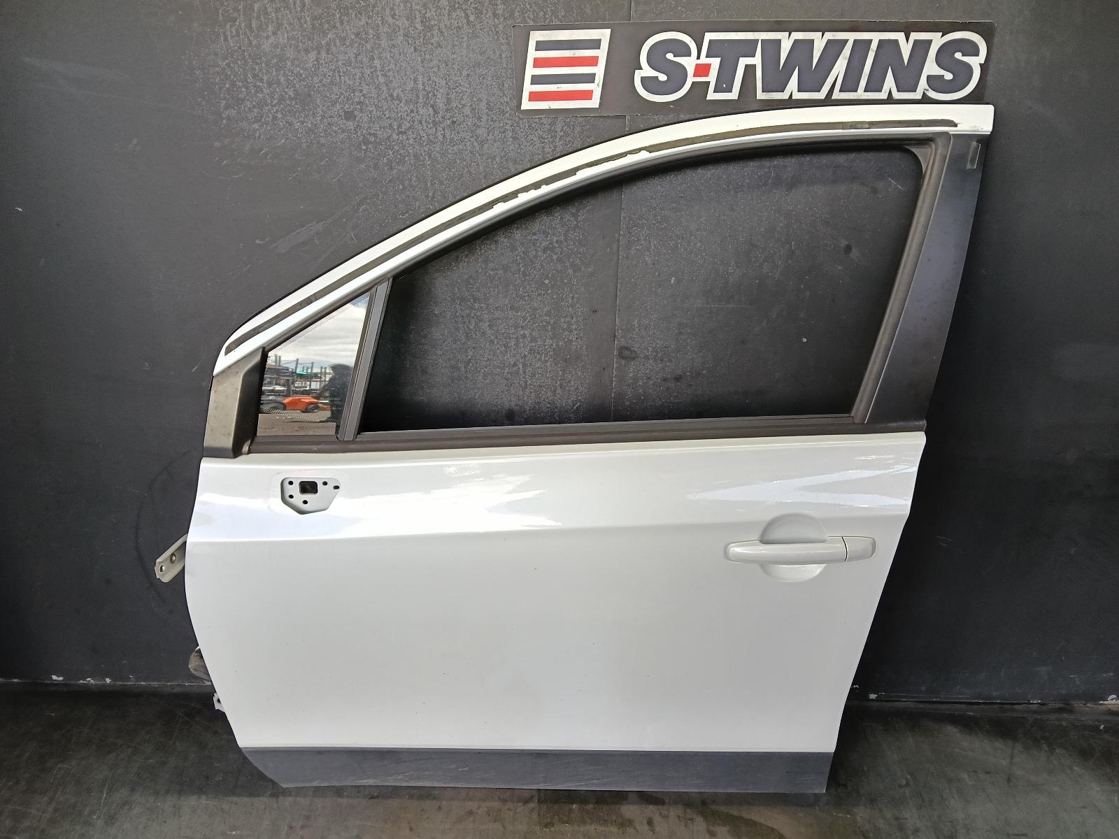 2014 SUZUKI S-CROSS LEFT FRONT DOOR JY, 09/13-05/22 0000379111