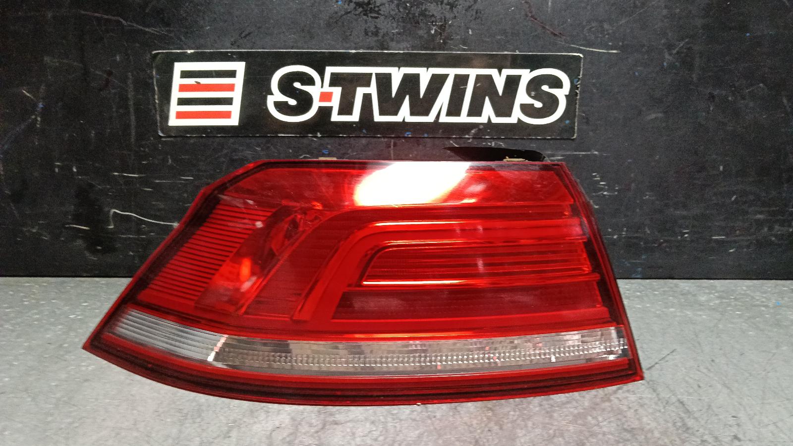 2016 VOLKSWAGEN PASSAT LEFT TAILLIGHT B8/MK7, SEDAN, IN BODY, R-LINE TYPE, 06/15-10/19 0000400963