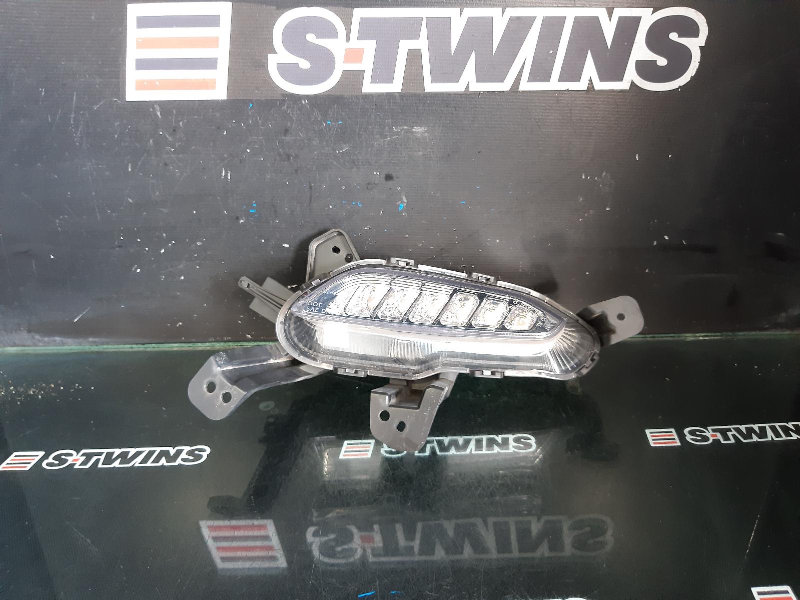 2018 HYUNDAI I30 RIGHT INDICATOR FOG SIDE DAYTIME RUNNING LAMP, PD, HATCH (S. KOREA VIN KMHH), SINGLE LED TYPE (6 PIN PLUG), GO/ACTIVE/ELITE/SR, 03/17-08/20 0000293182