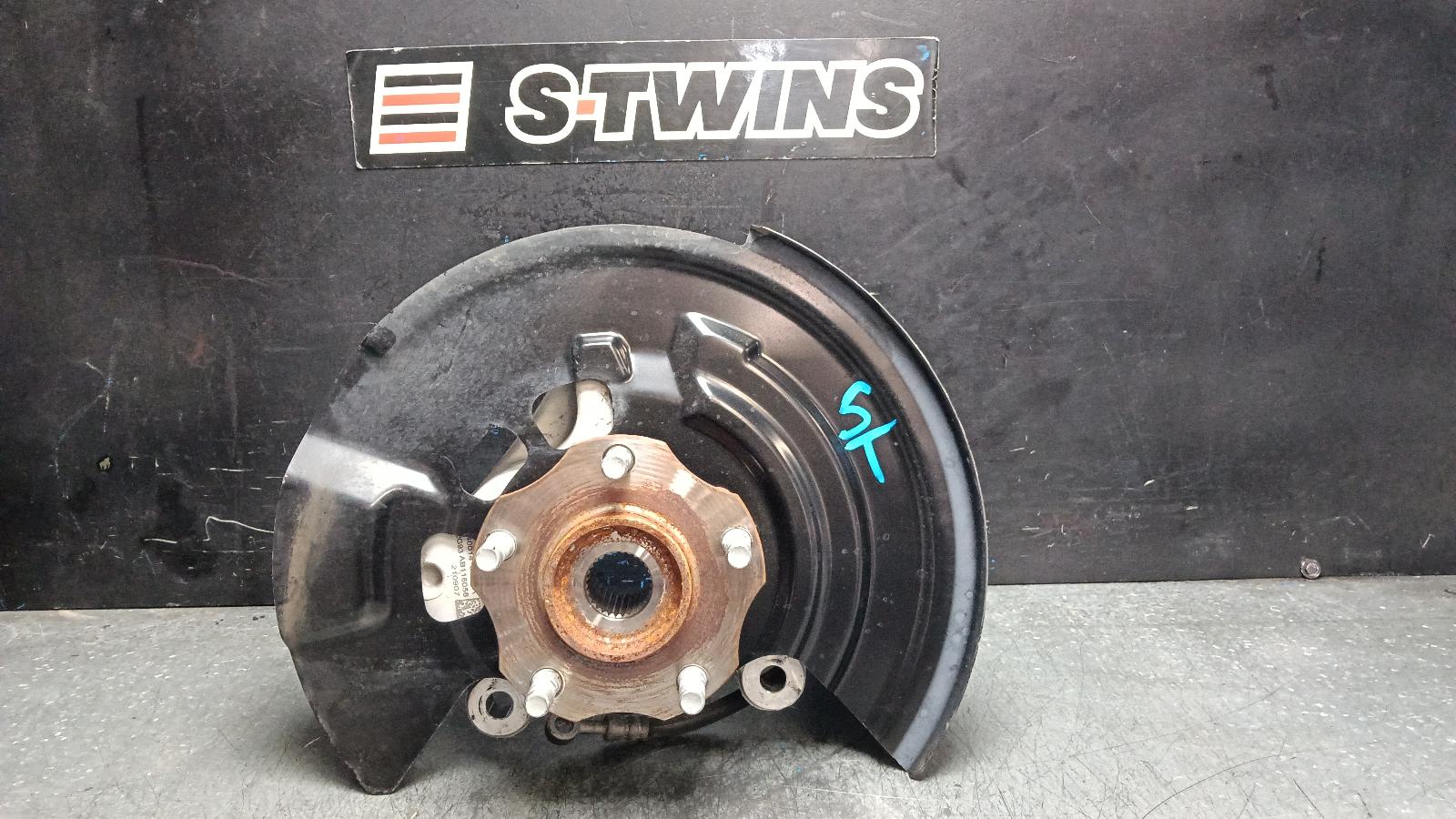 2022 MITSUBISHI OUTLANDER RIGHT FRONT HUB ASSEMBLY ZM, NON PHEV TYPE, 08/21- 0000402449