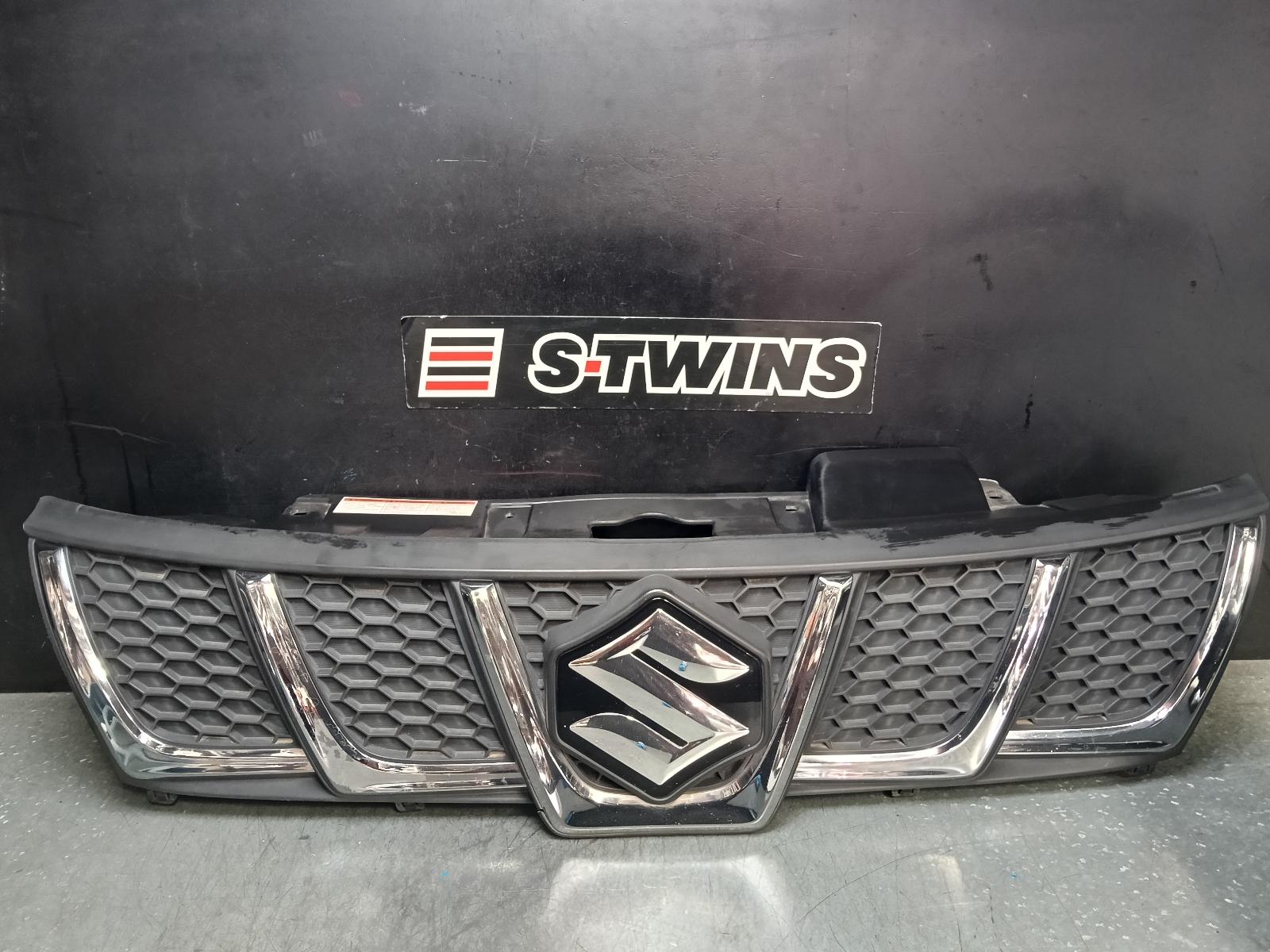 2016 SUZUKI VITARA GRILLE RADIATOR GRILLE, CHROME, S TURBO TYPE, VITARA, LY (VIN TSM), 06/15-09/18 0000389455