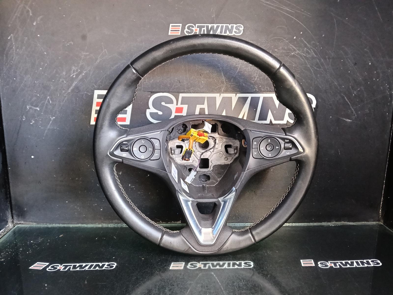 2019 HOLDEN COMMODORE STEERING WHEEL ZB, LEATHER, LT/RS, 10/17-12/20 0000391602