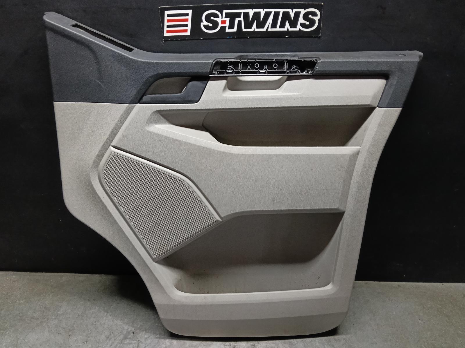 2019 VOLKSWAGEN TRANSPORTER DOOR TRIM RH FRONT, T6, 07/15-07/20 0000398684