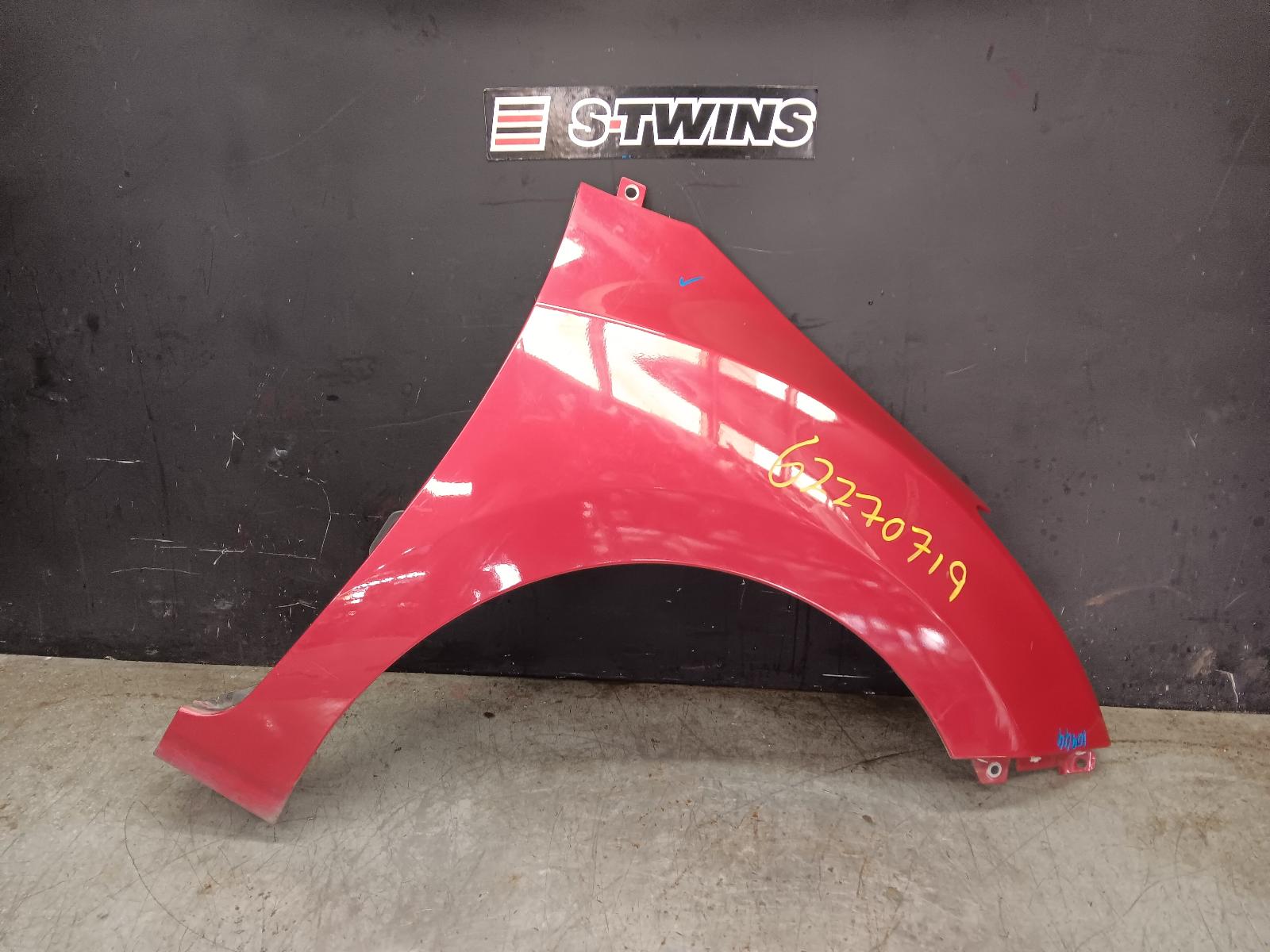 2014 HYUNDAI I30 RIGHT GUARD GD, 5DR HATCH, NON INDICATOR TYPE, 03/12-02/17 0000411762