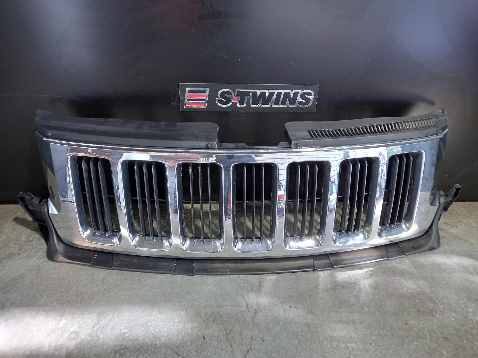 2012 JEEP GRANDCHEROKEE GRILLE RADIATOR GRILLE, WK, LIMITED/OVERLAND, 10/10-03/13 0000202576