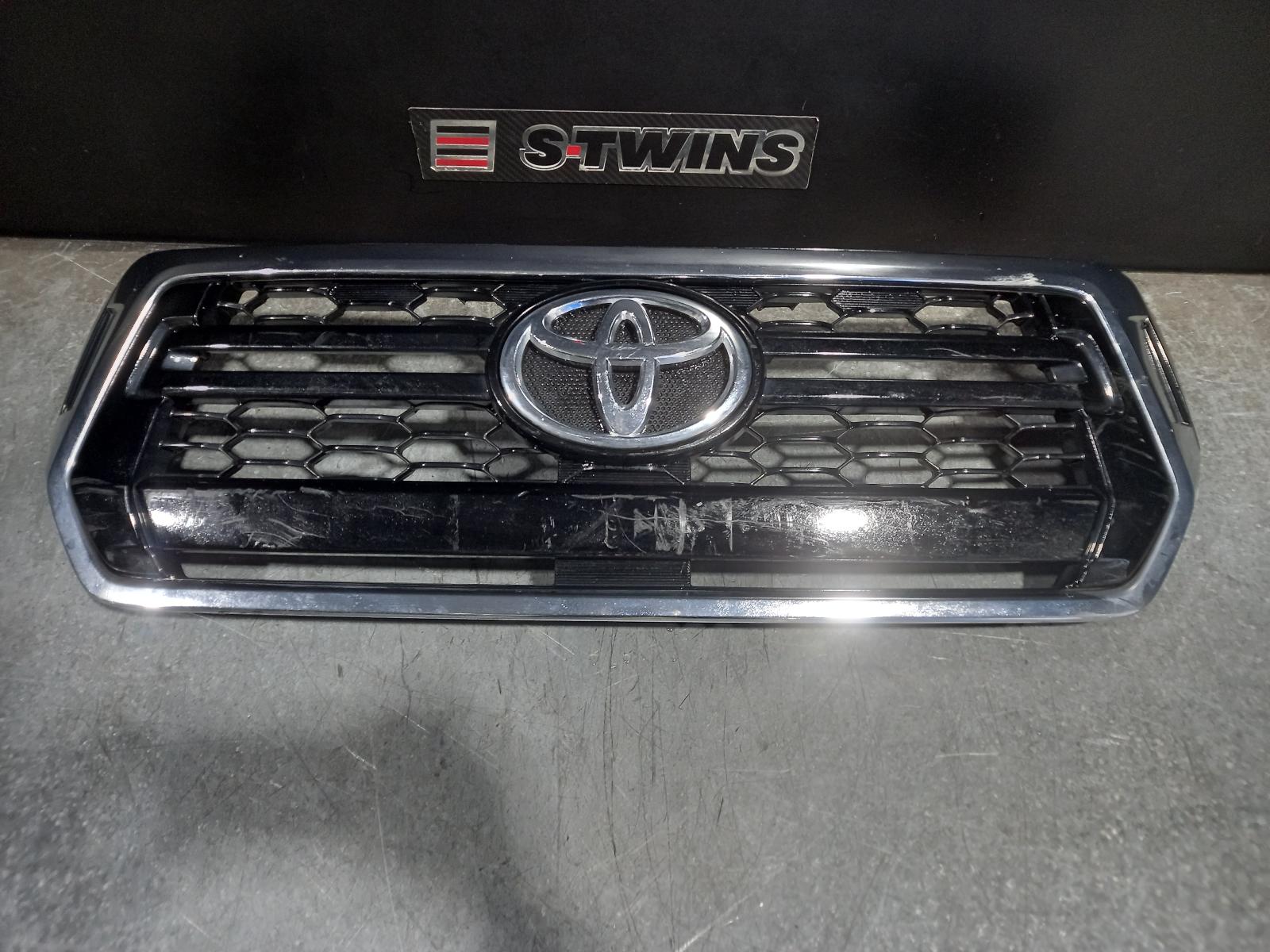 2018 TOYOTA HILUX GRILLE RADIATOR GRILLE, SR/SR5, CHROME/BLACK, 08/18-08/20 0000226698
