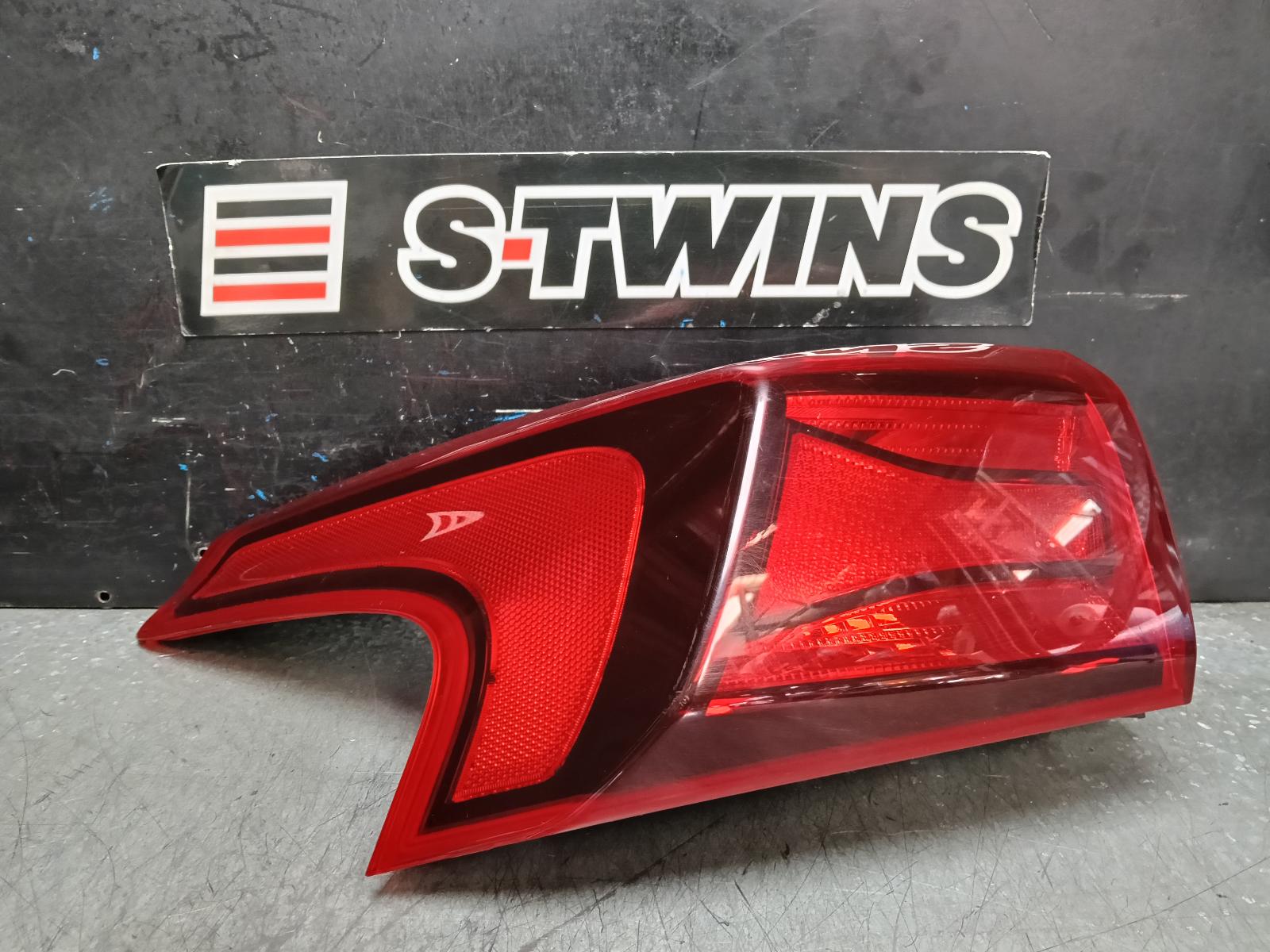 2019 HYUNDAI SANTA FE LEFT TAILLIGHT TM, IN BODY, ACTIVE/ELITE, NON LED TYPE, 03/18-09/20 0000392971