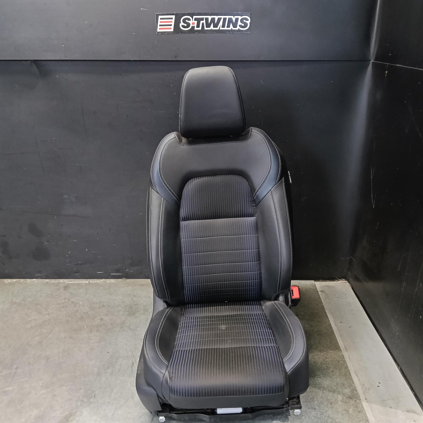 2024 NISSAN QASHQAI FRONT SEAT J12, RH FRONT, CLOTH & LEATHER, BLACK & BLUE, HEATED & NON MEMORY TYPE, 05/22- 0000408066