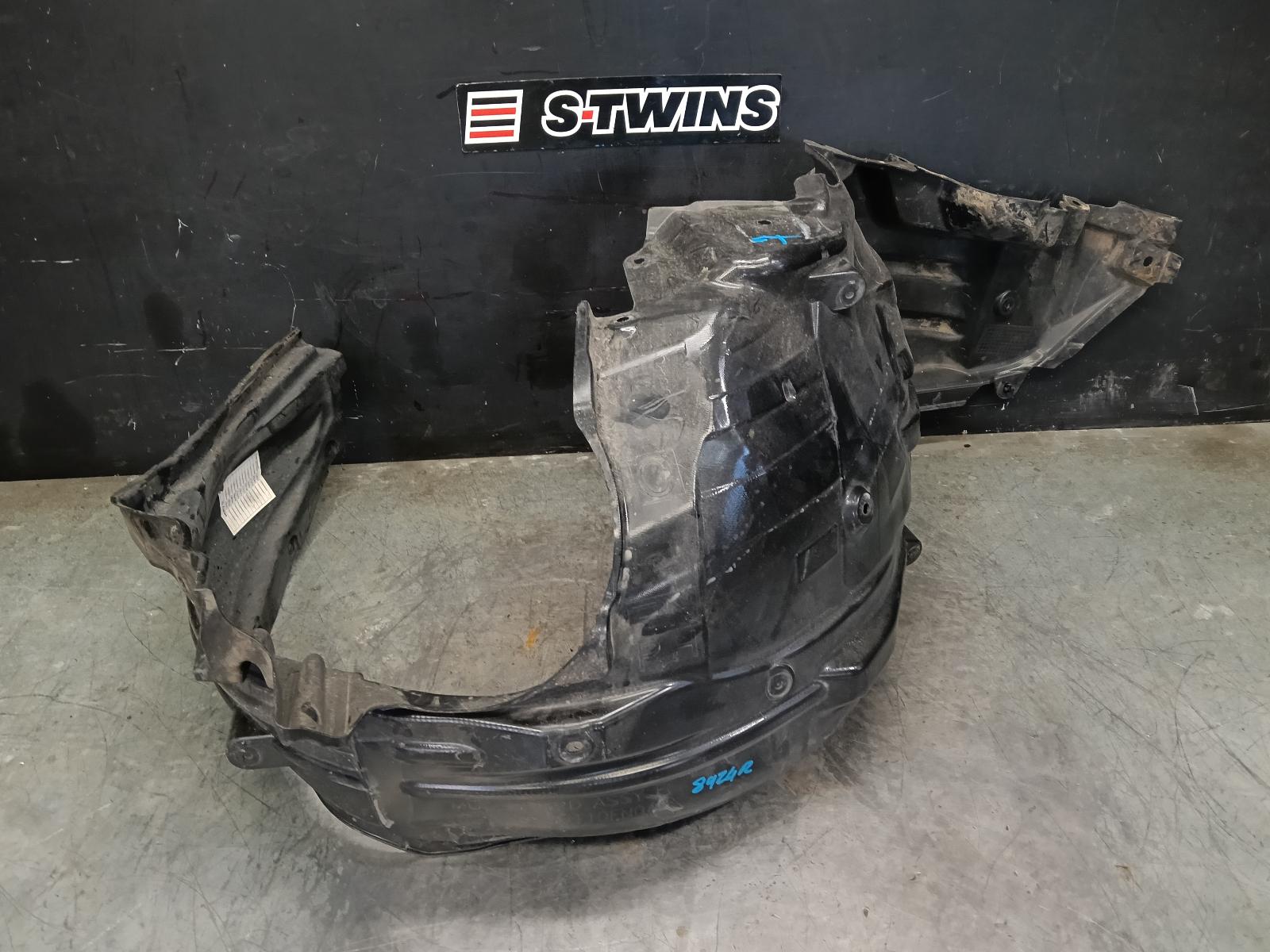 2024 SUBARU CROSSTREK RIGHT GUARD LINER G6X, FRONT, 10/22- 0000416118