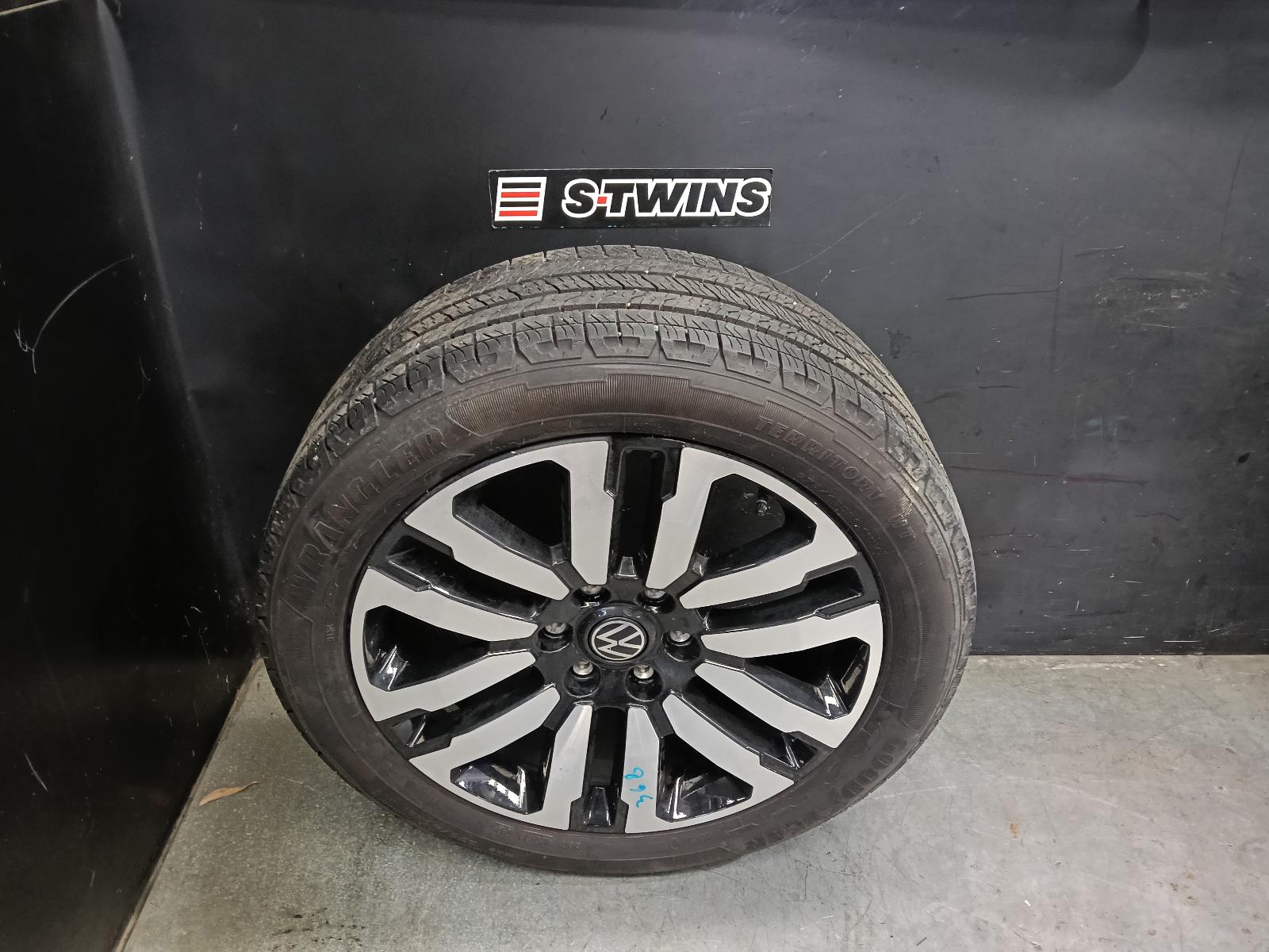 2024 VOLKSWAGEN AMAROK WHEEL MAG NF, FACTORY, 21X8.5IN, VARBERG, 6 TWIN SPOKE, BI-COLOUR, BLACK/CHROME, 12/22- 0000416549