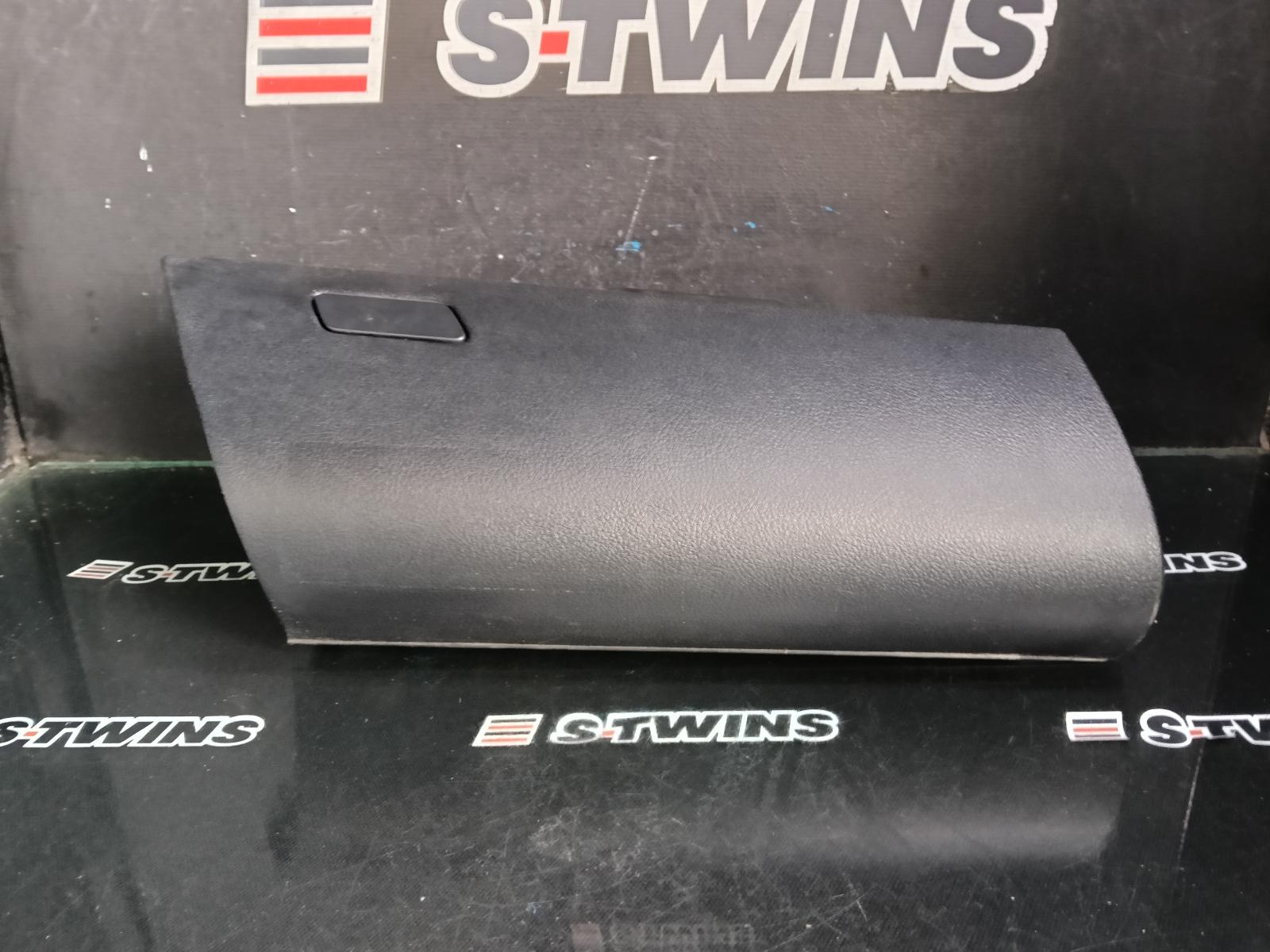 2019 TOYOTA HILUX GLOVE BOX UPPER, 06/15-09/25 0000417566