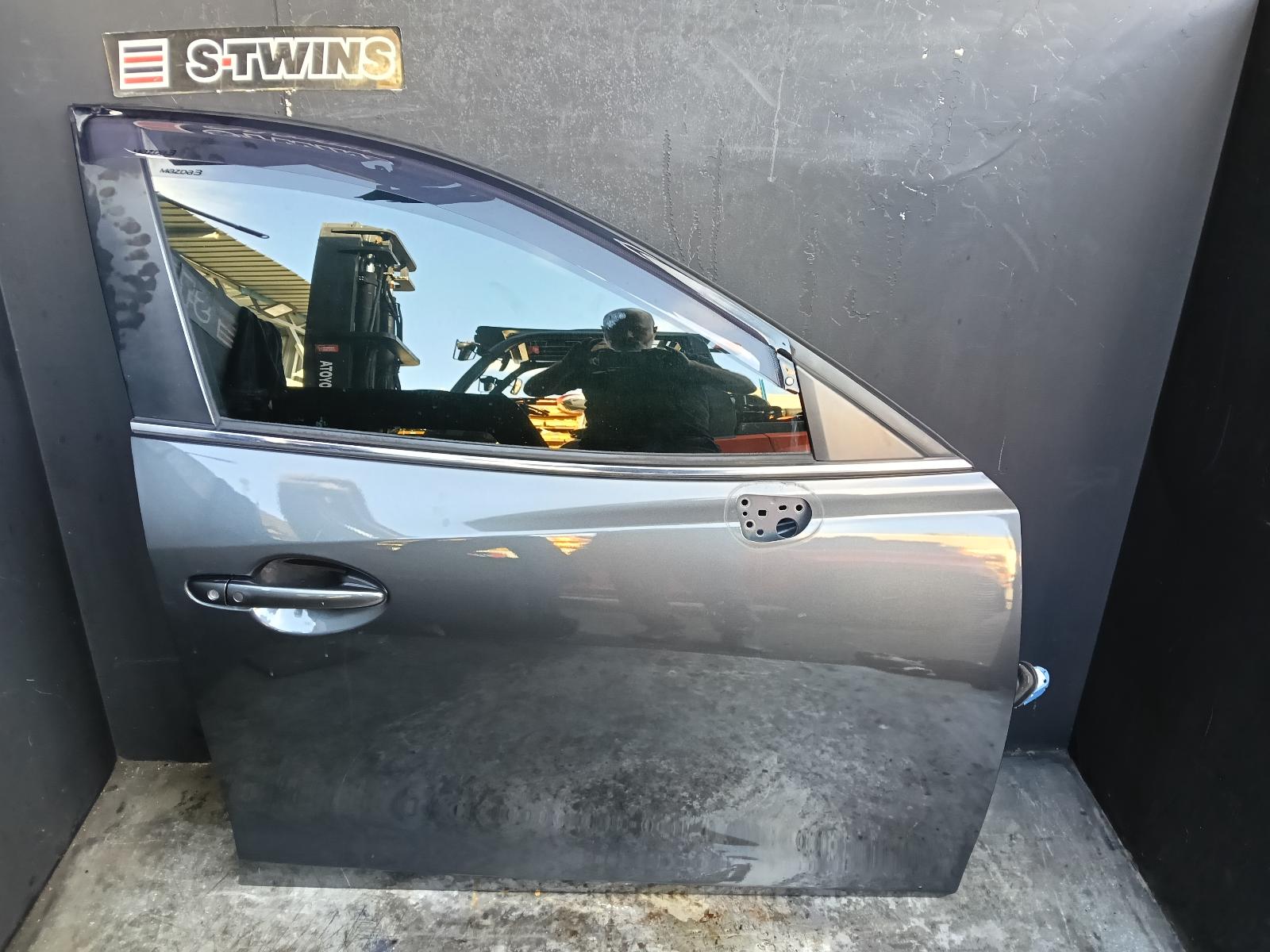 2016 MAZDA 3 RIGHT FRONT DOOR BM-BN, SEDAN/HATCH, 11/13-02/19 0000419705