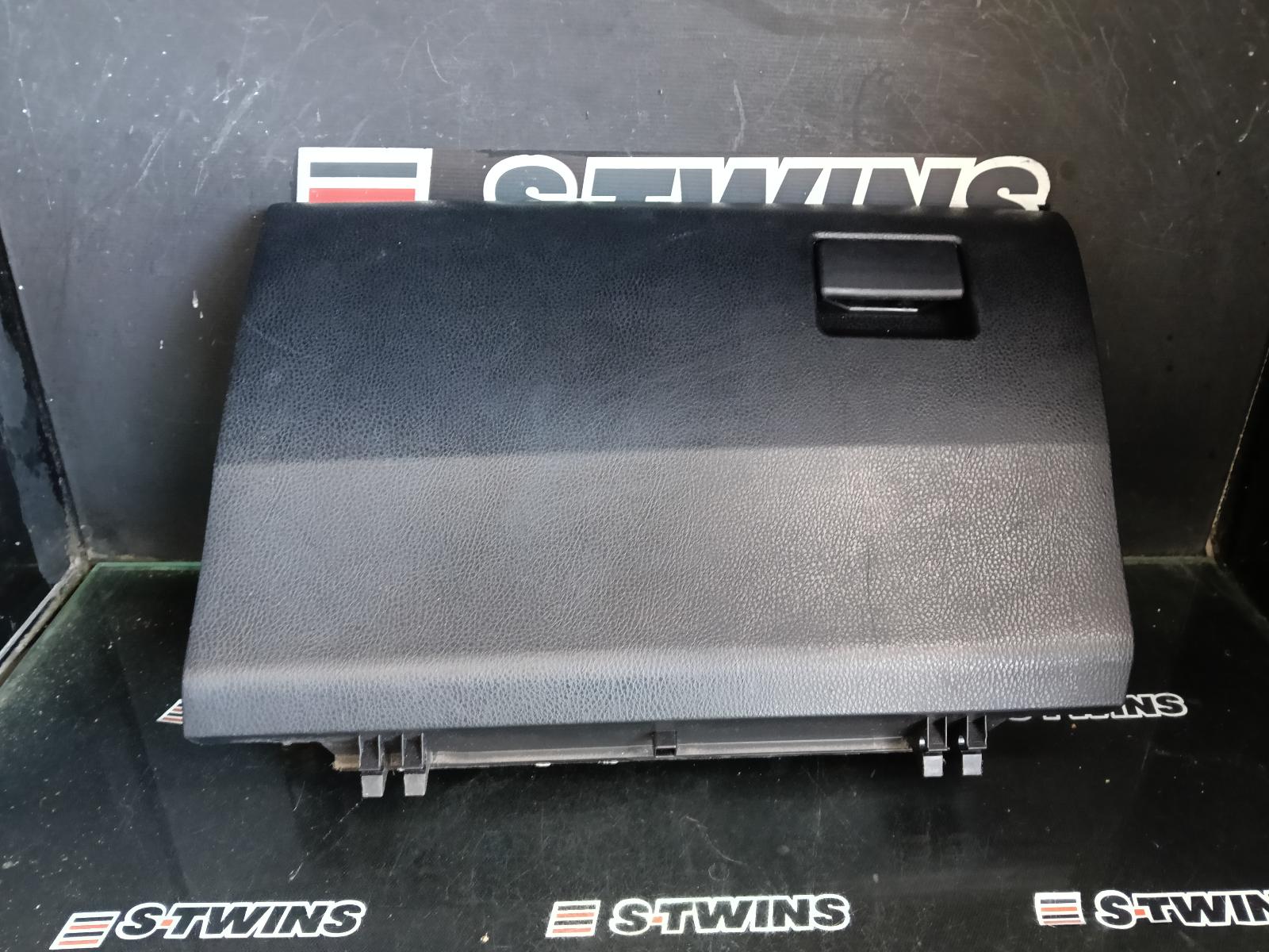 2014 TOYOTA RAV4 GLOVE BOX XA40, 12/12-12/18 0000421407
