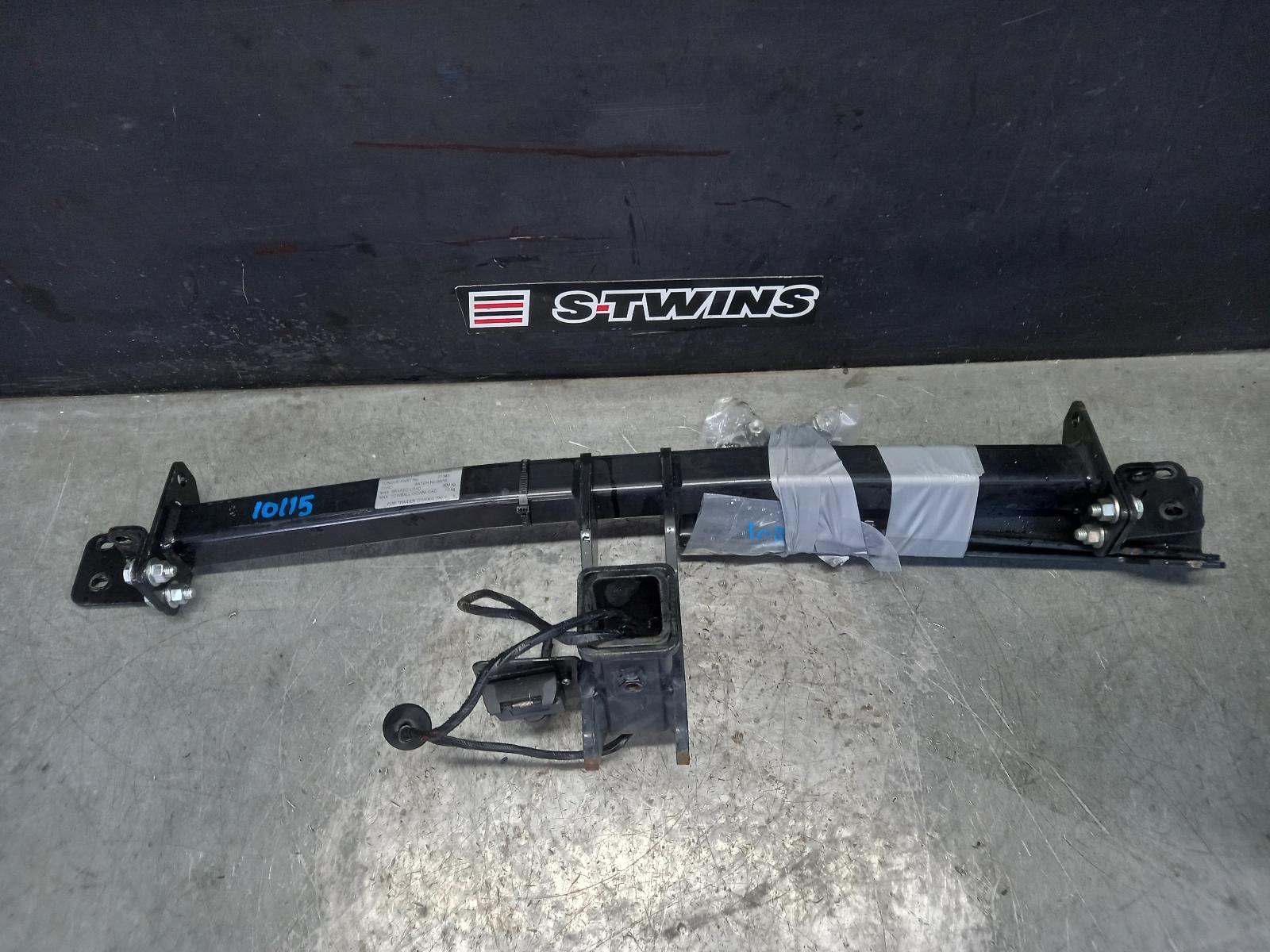 2015 HONDA HRV TOWBAR RU5, GENUINE, 12/14-10/21 0000404711