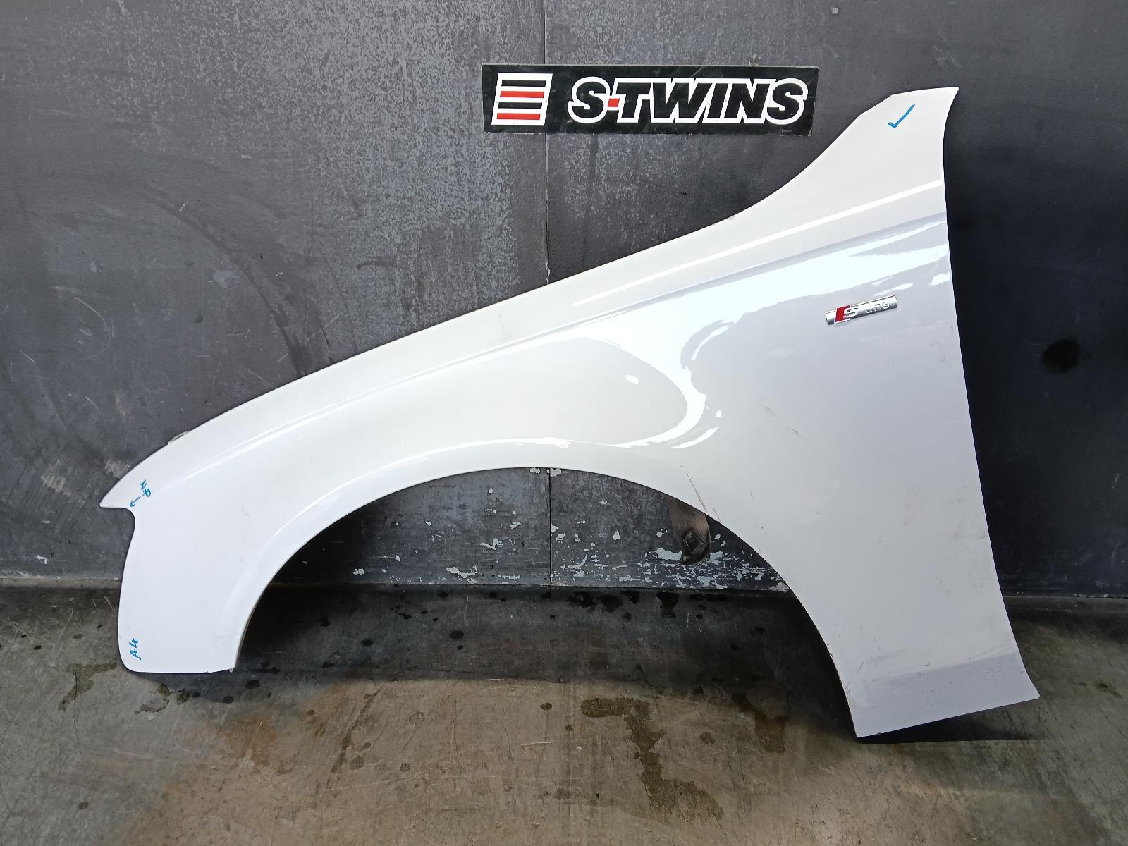 2014 AUDI A4 LEFT GUARD B8 8K (A4/S4), 07/12-01/16 0000392756
